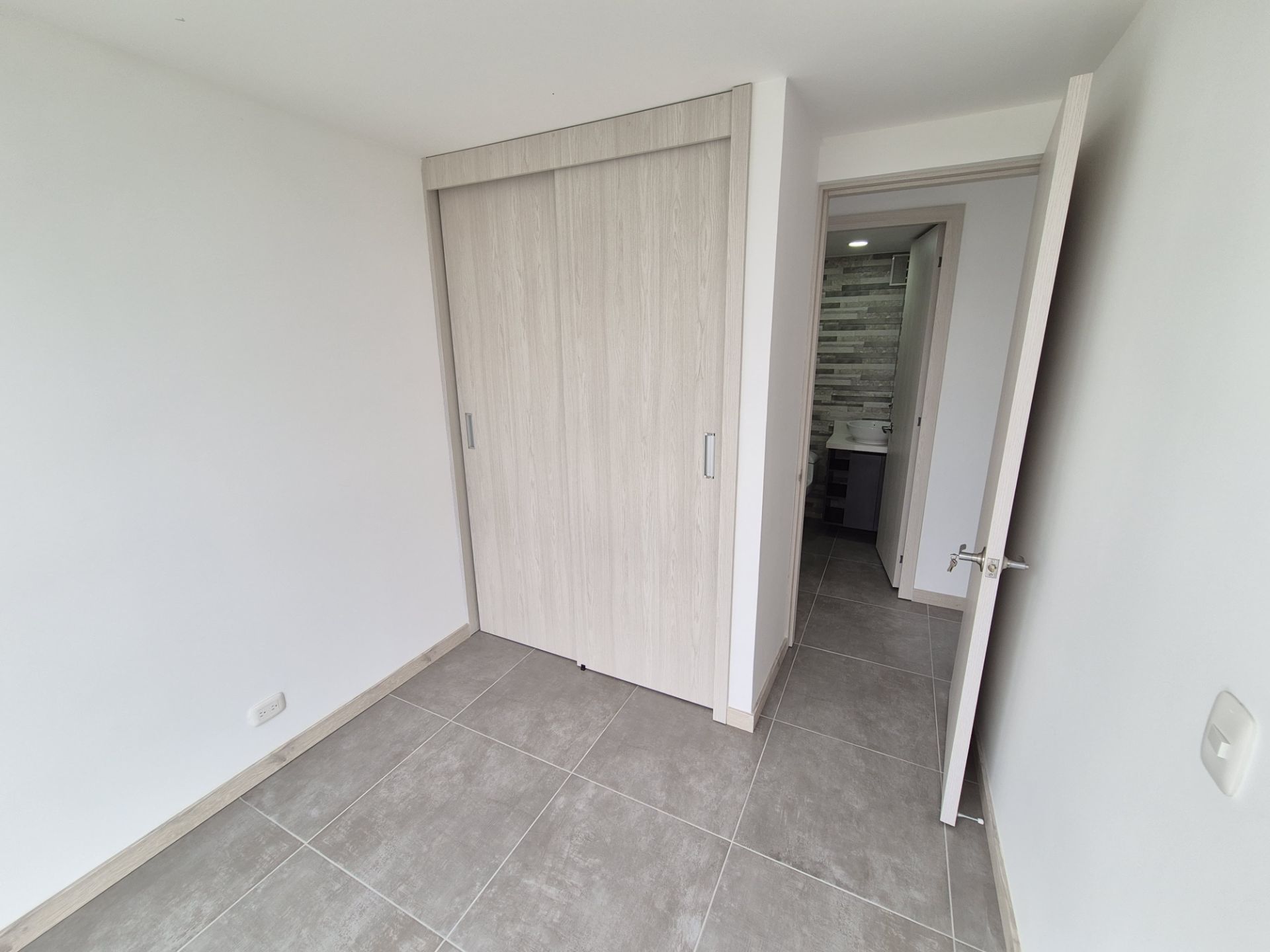 SE VENDE APARTAMENTO MONTEAZUL  11..jpg