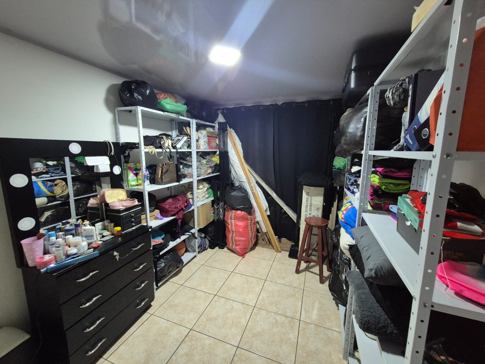 SE VENDE CASA SECTOR LOS KIOSKOS  15..jpeg