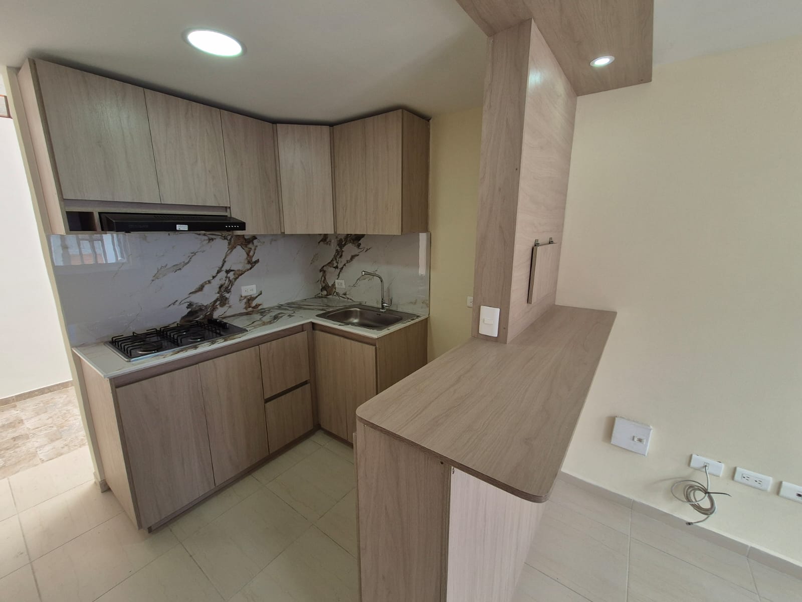 SE VENDE CASA EN SECTOR ENTRE VERDES  2..jpg
