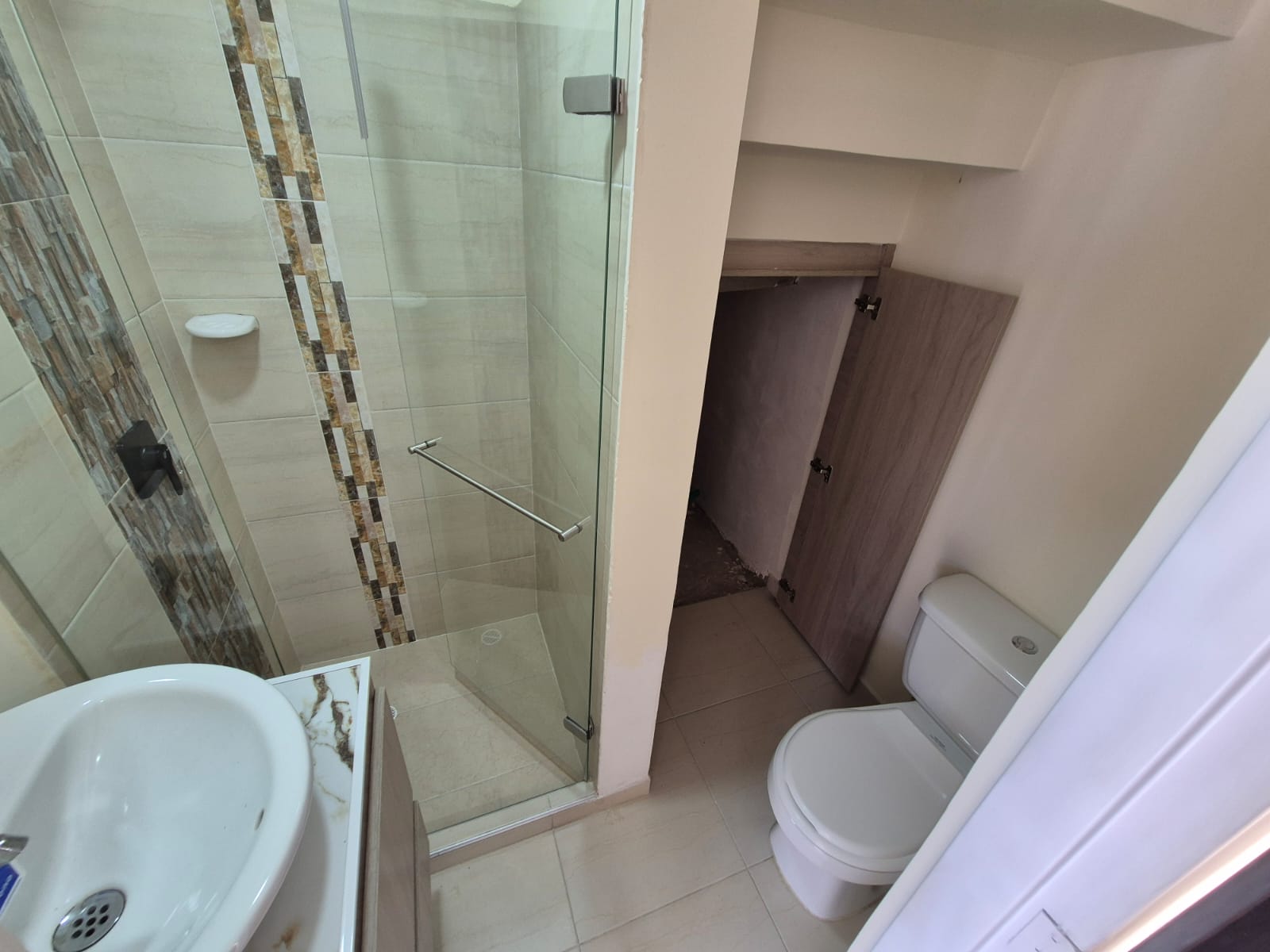 SE VENDE CASA EN SECTOR ENTRE VERDES  13..jpg