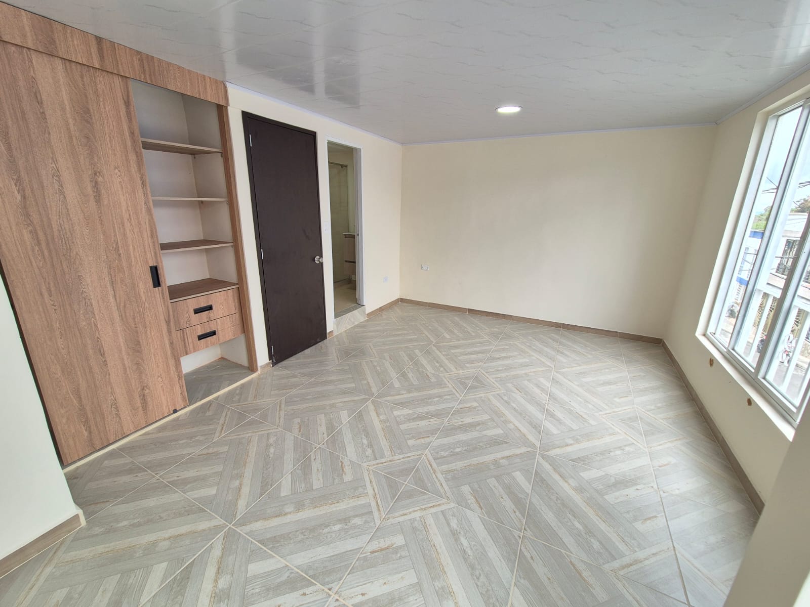 SE VENDE CASA EN SECTOR ENTRE VERDES  23..jpg