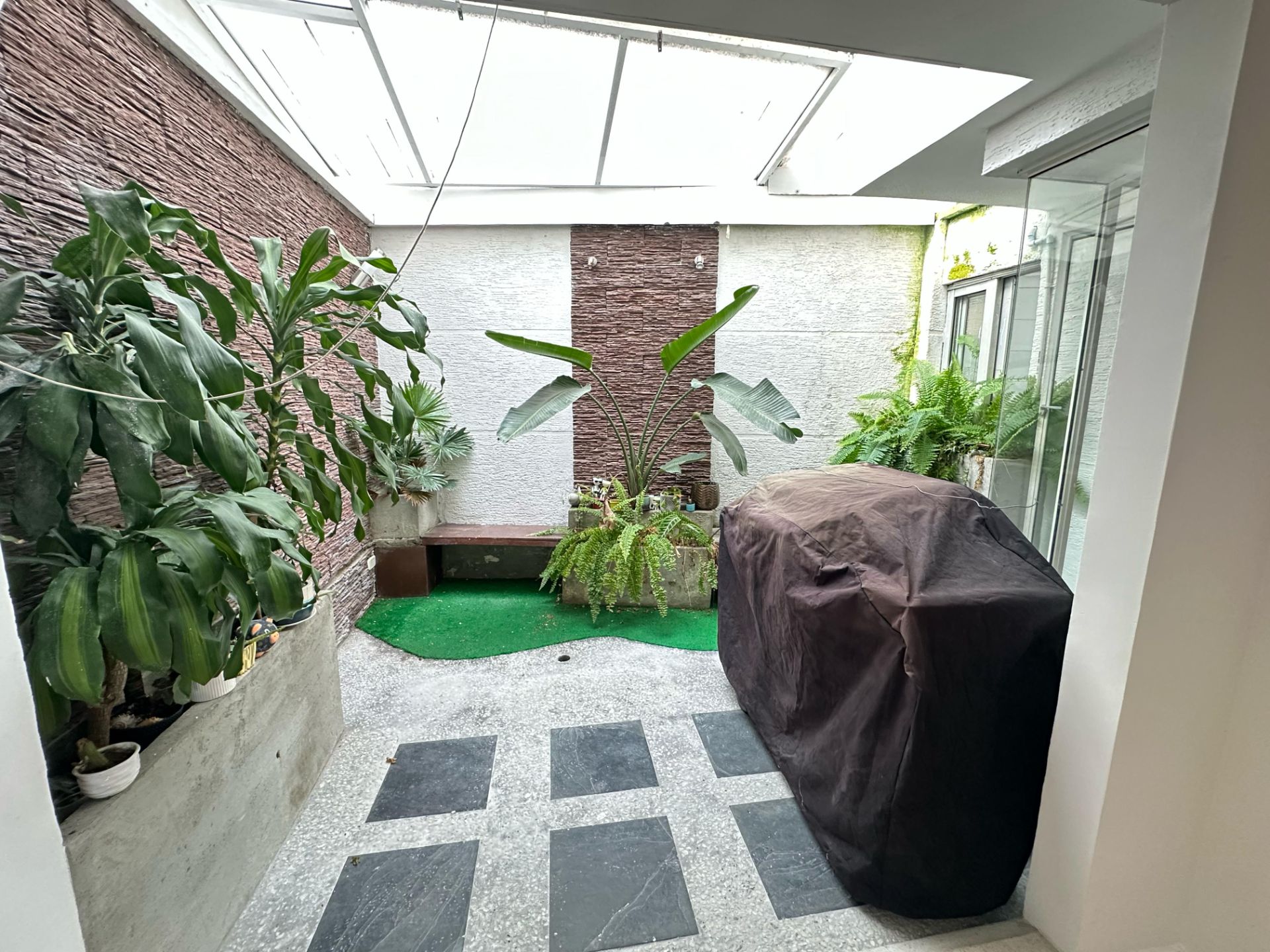 SE VENDE CASA SECTOR FUNDADORES 30.jpg