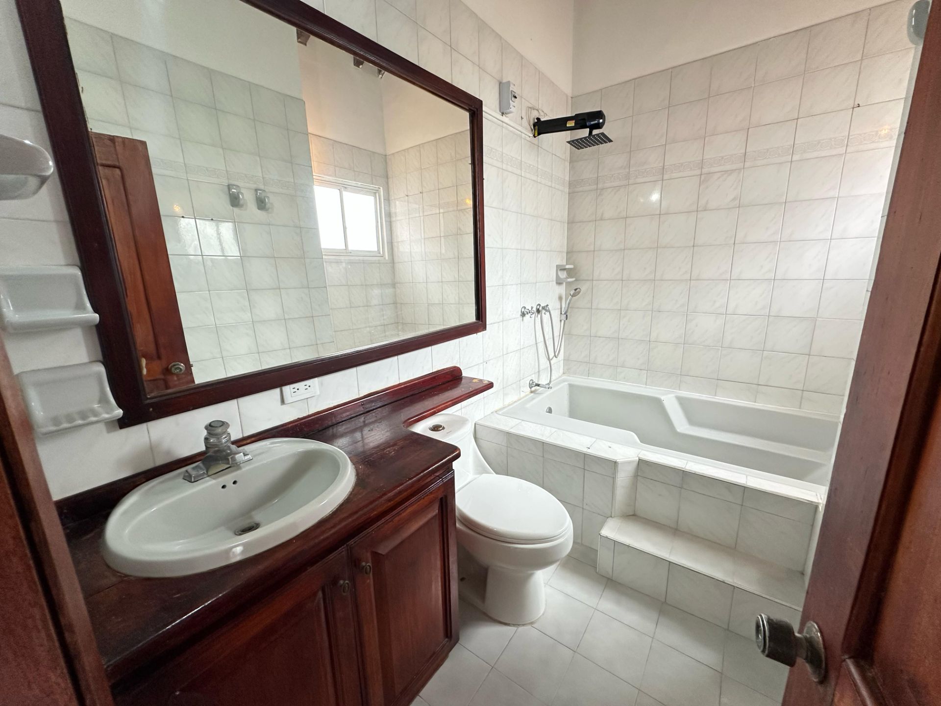 SE VENDE CASA SECTOR FUNDADORES 21..jpg