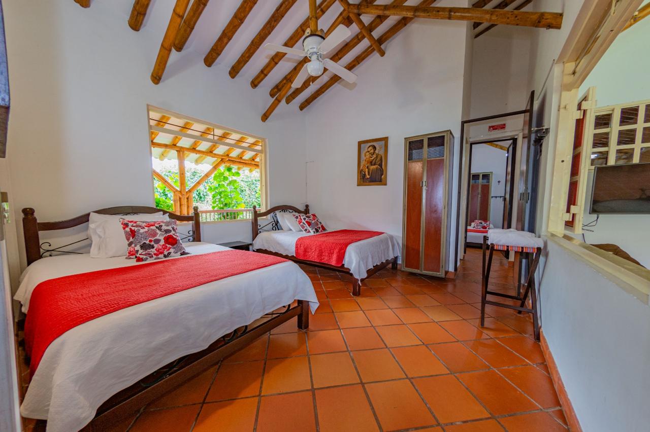 SE VENDE FINCA EN QUIMBAYA 7..jpg