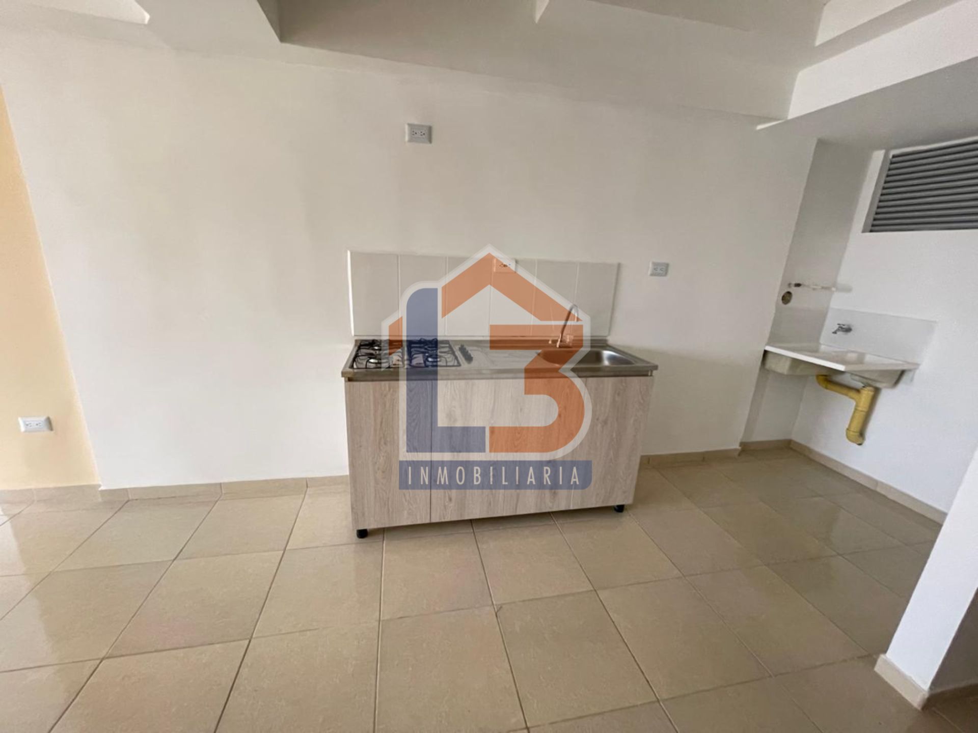 SE VENDE APARTAMENTO ALAMOS 23 8..jpg