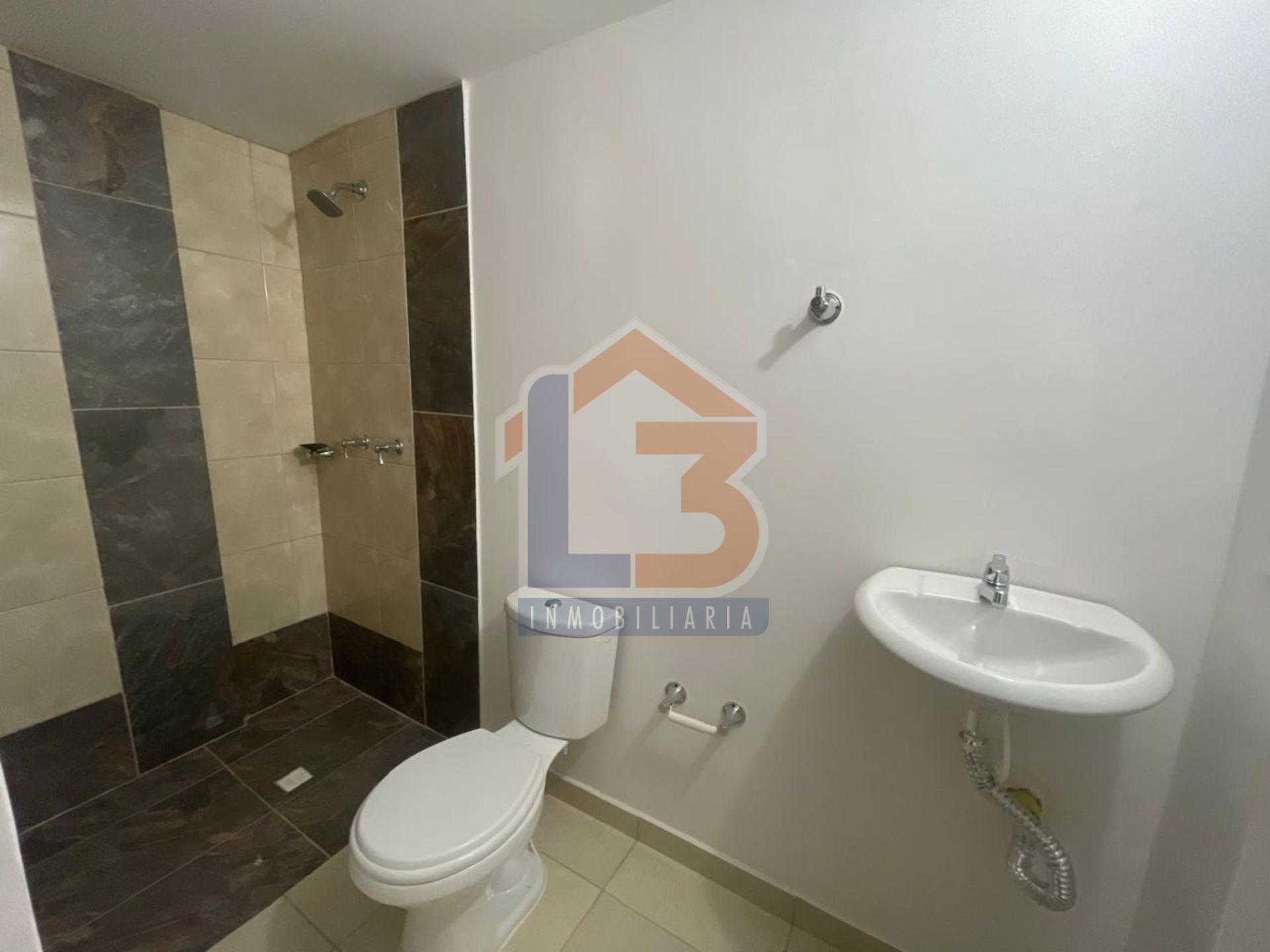 SE VENDE APARTAMENTO ALAMOS 23 12..jpg