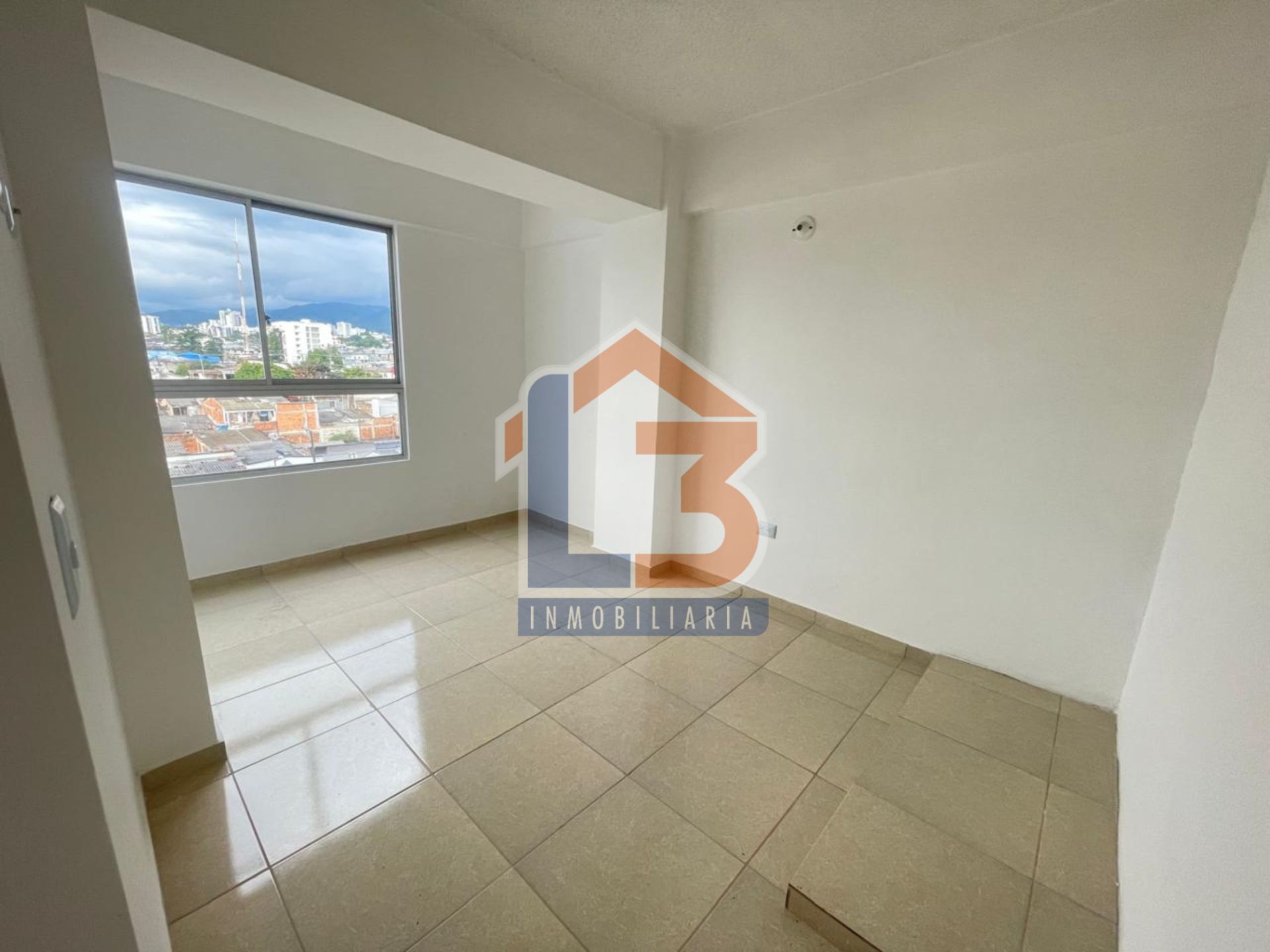 SE VENDE APARTAMENTO ALAMOS 23 15..jpg