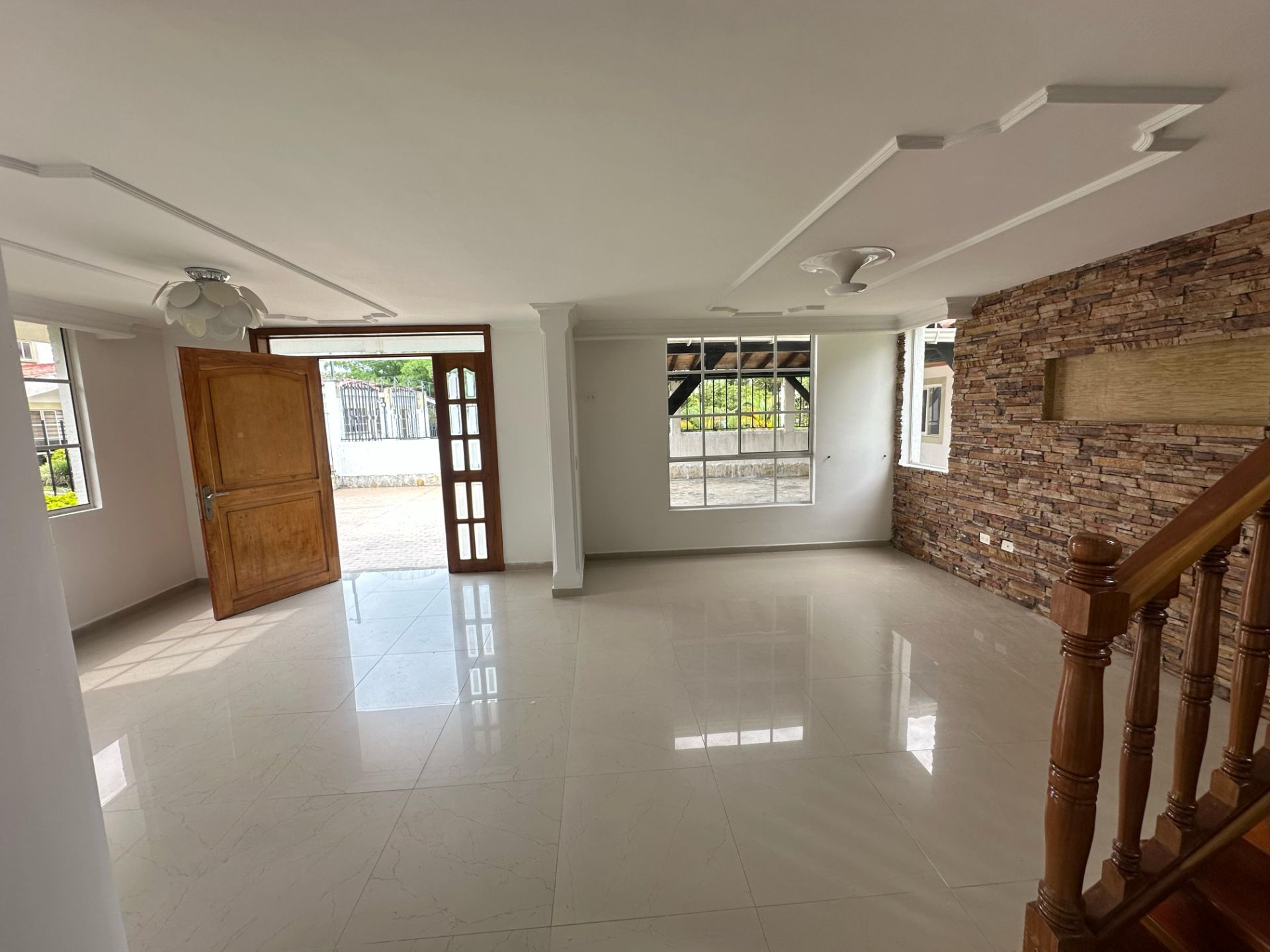 SE ARRIENDA CASA EN LA PASTORITA (15).jpg