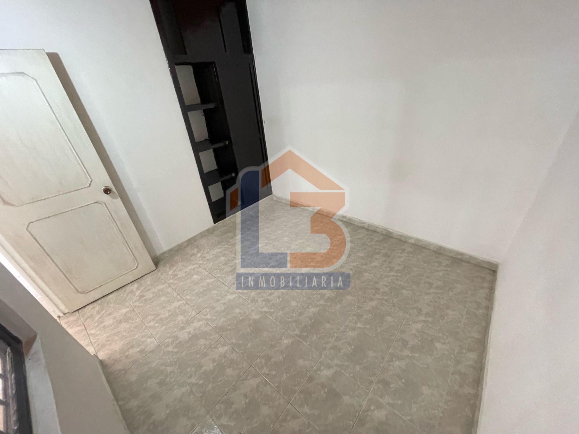 SE VENDE CASA EN EL SECTOR LIMONAR 28..jpg
