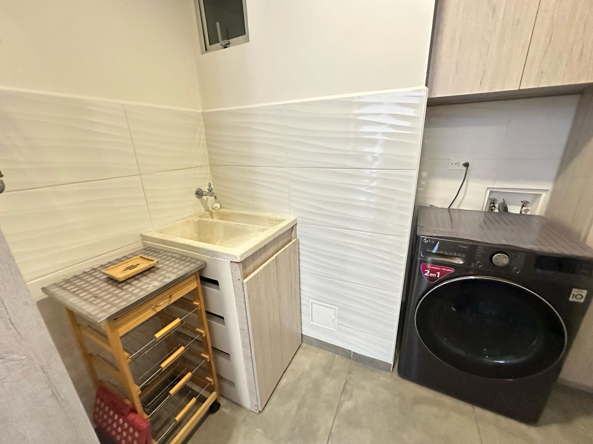 Hermoso apartamento amoblado moderno y lujoso en avenida centenario  (5).jpg