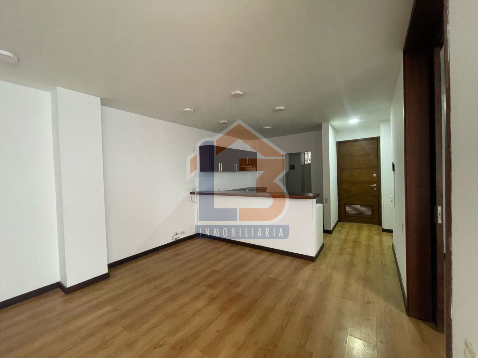 SE VENDE APTO EN EL SECTOR LA CASTELLANA 1..jpg