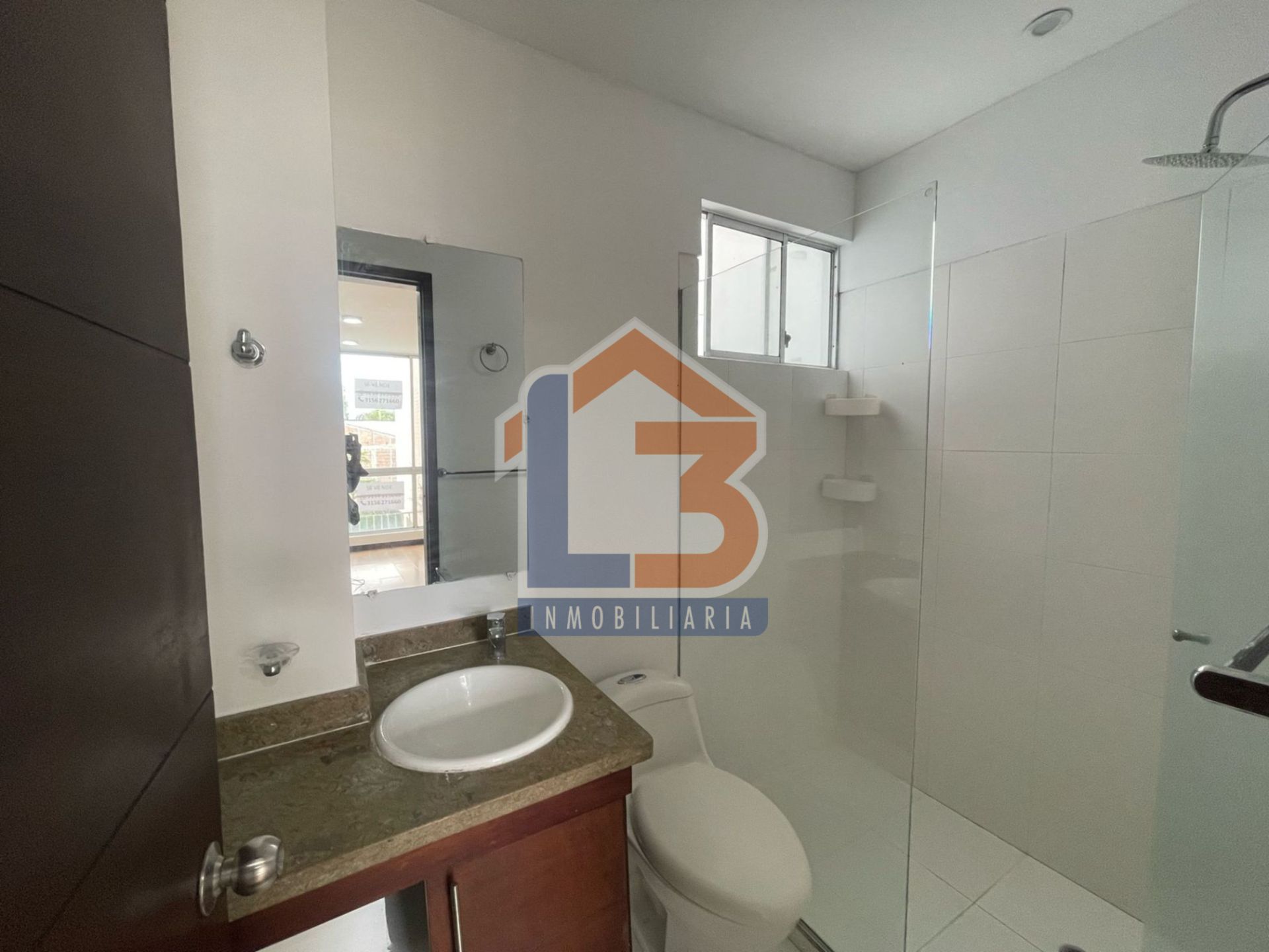 SE VENDE APTO EN EL SECTOR LA CASTELLANA 15..jpg