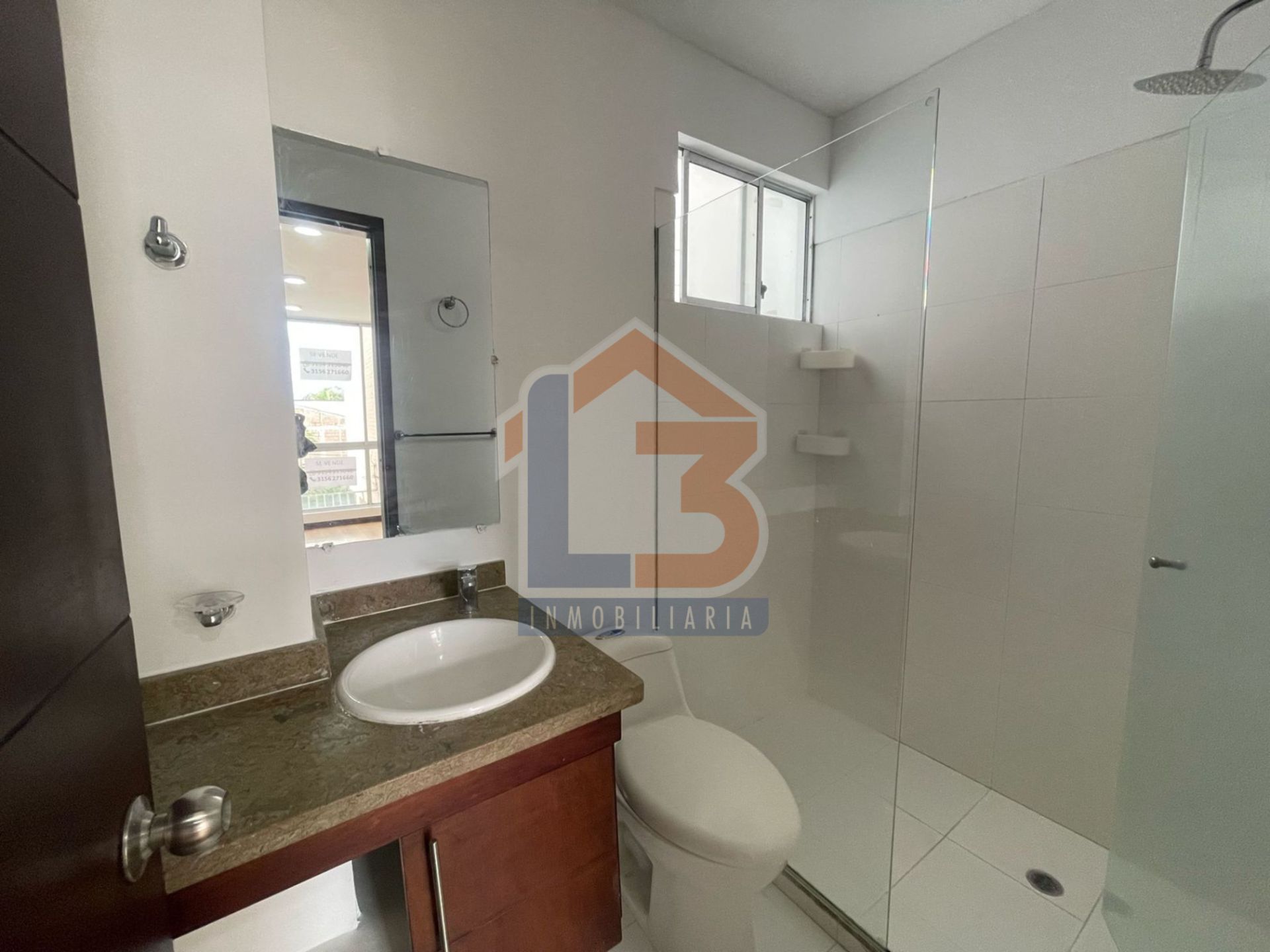 SE VENDE APTO EN EL SECTOR LA CASTELLANA 25..jpg