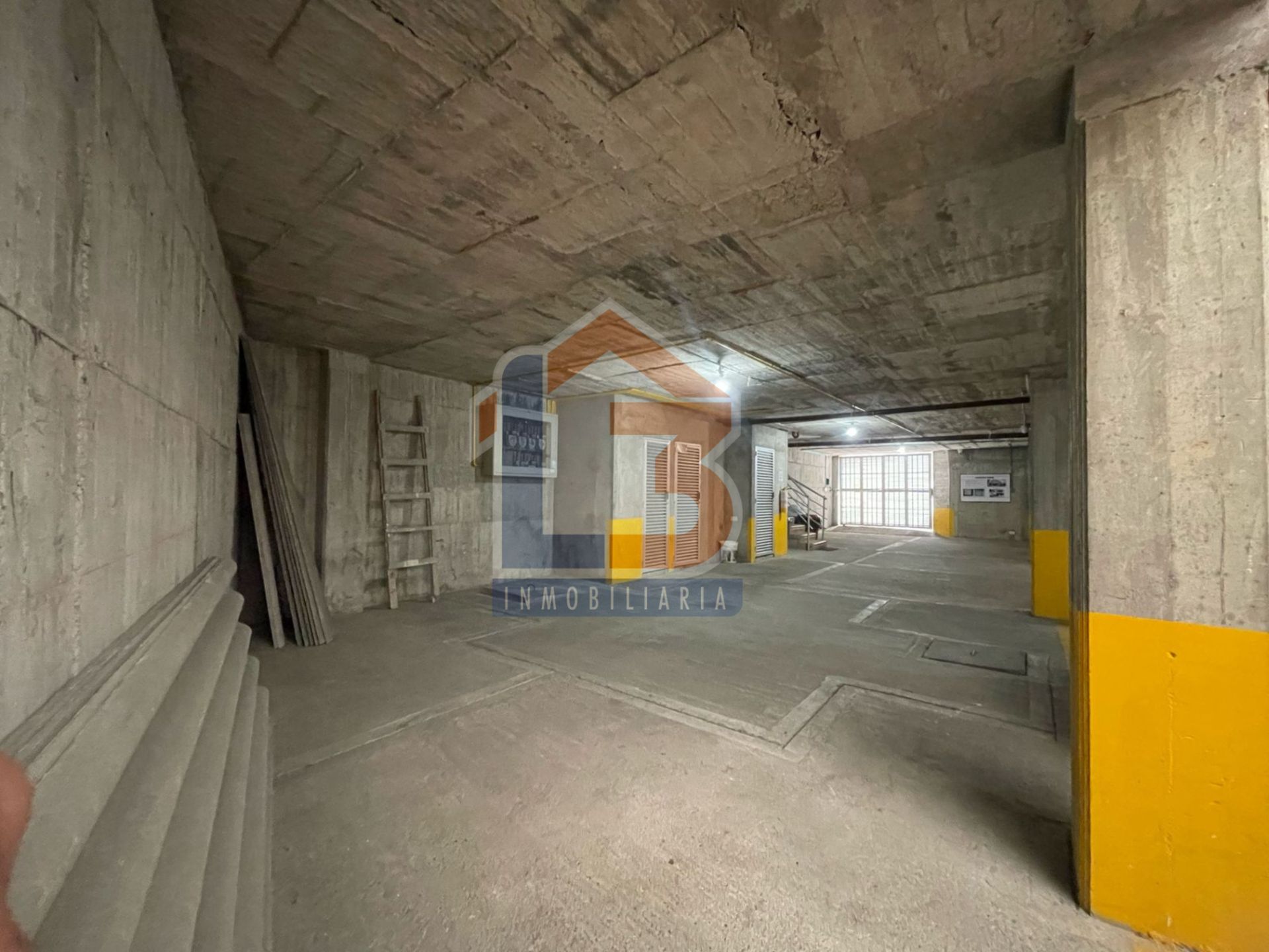 SE VENDE APTO EN EL SECTOR LA CASTELLANA 33..jpg