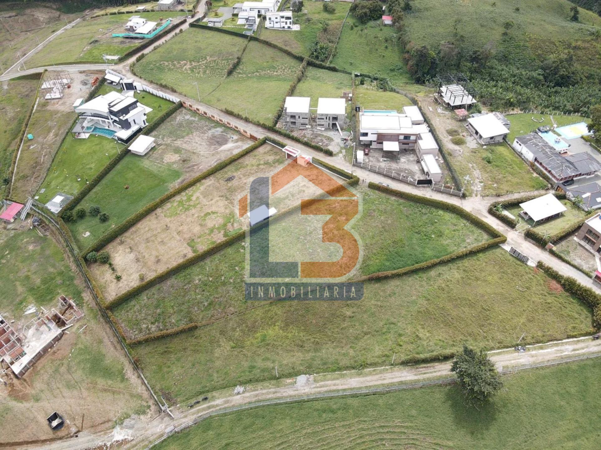 SE VENDE LOTE EN HOJAS ANCHAS  (1).jpg