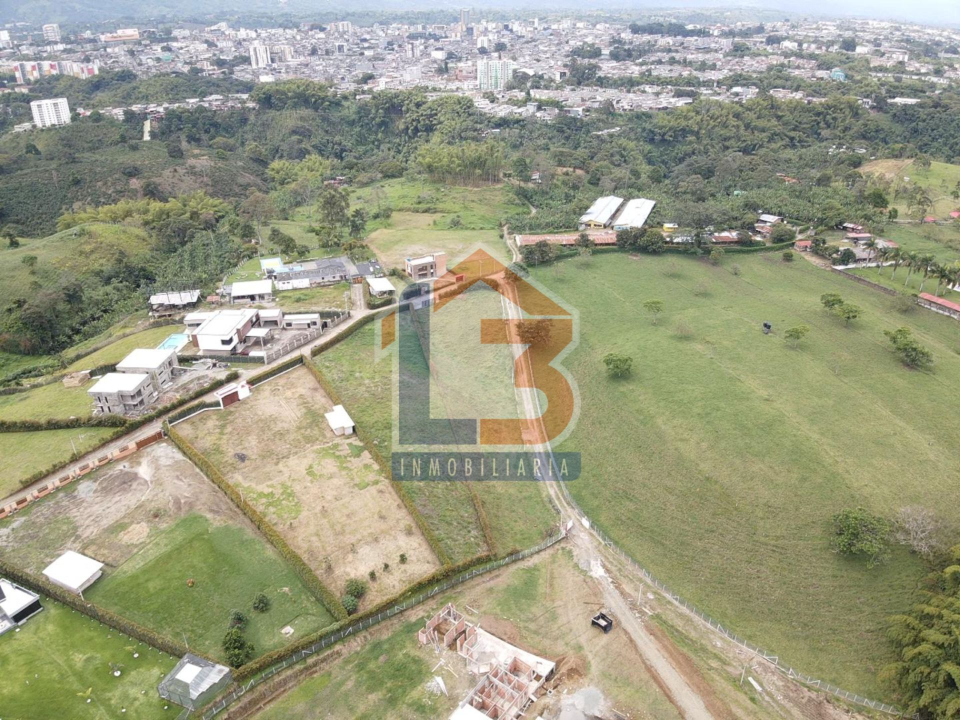 SE VENDE LOTE EN HOJAS ANCHAS  (2).jpg