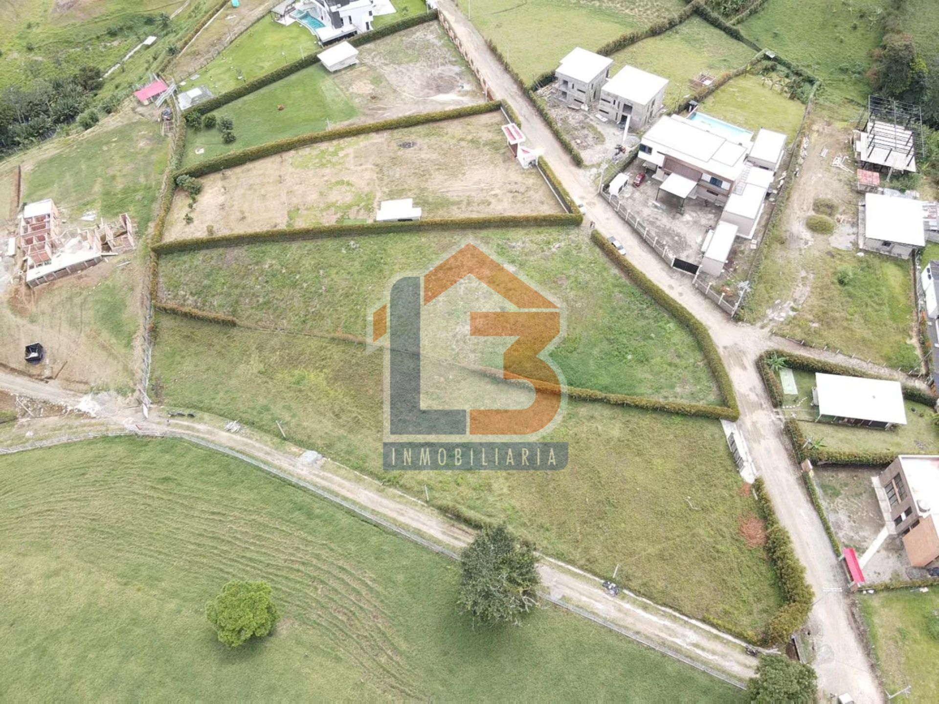 SE VENDE LOTE EN HOJAS ANCHAS  (5).jpg