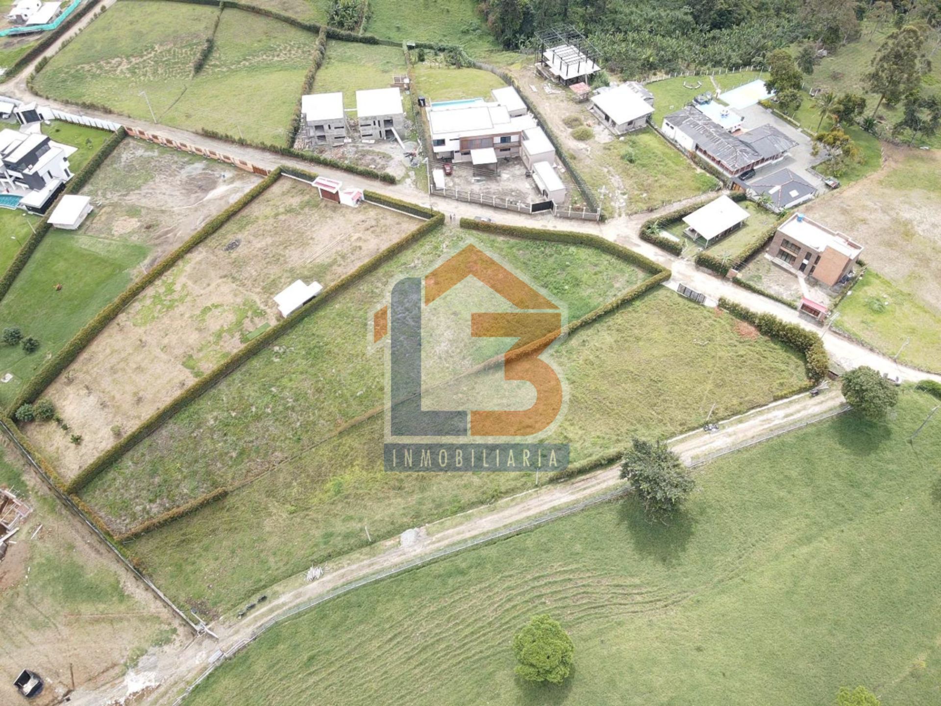 SE VENDE LOTE EN HOJAS ANCHAS  (9).jpg