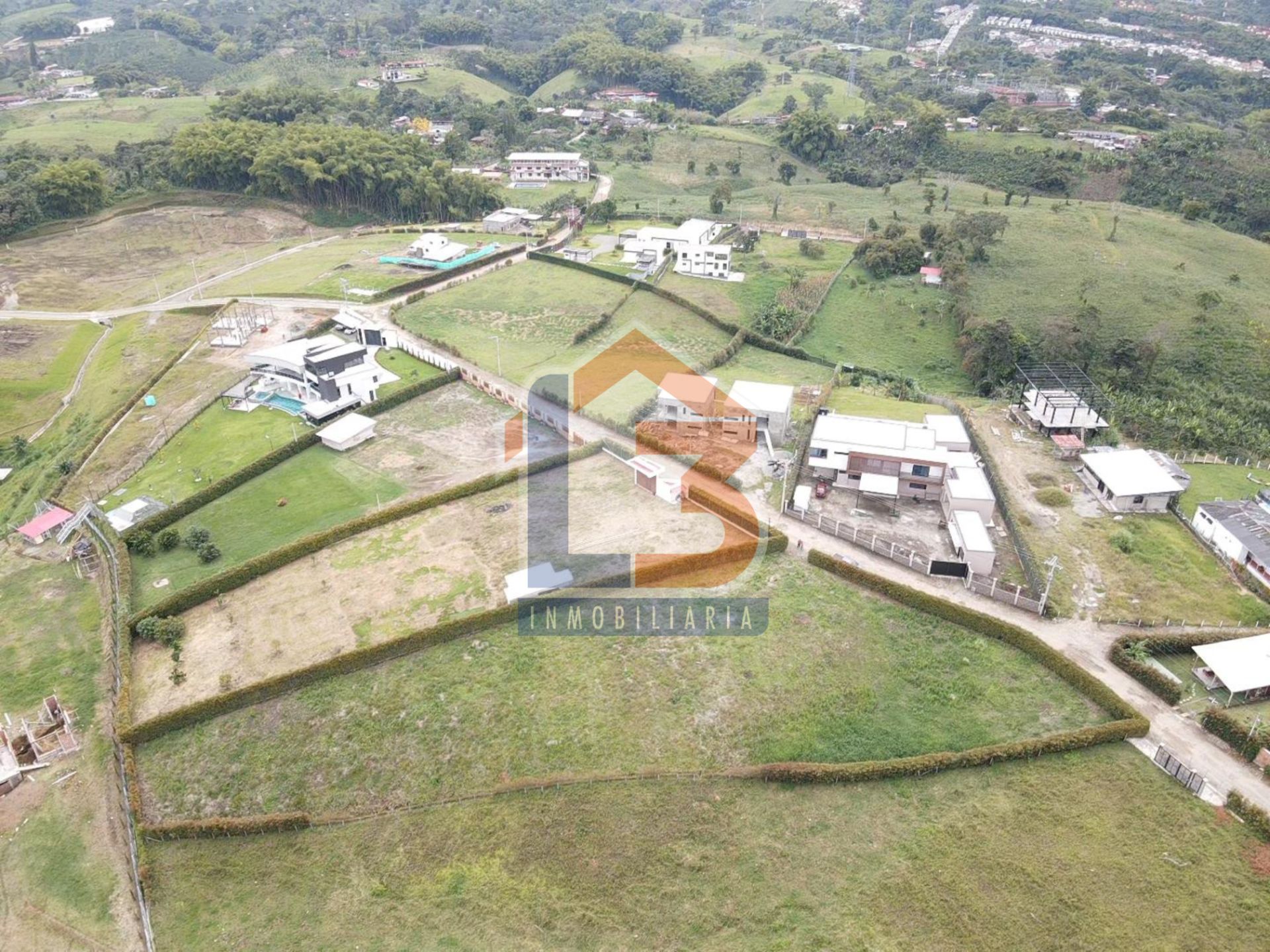 SE VENDE LOTE EN HOJAS ANCHAS  (26).jpg