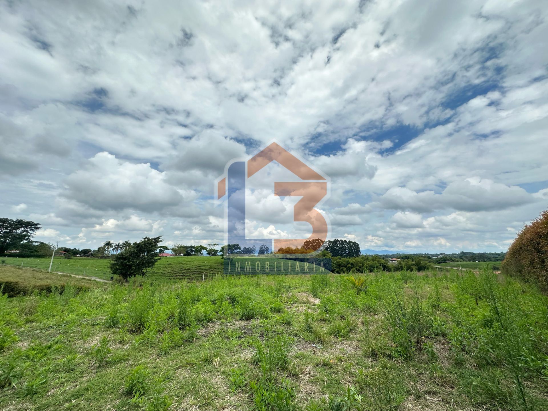 SE VENDE LOTE EN HOJAS ANCHAS  (4).jpg
