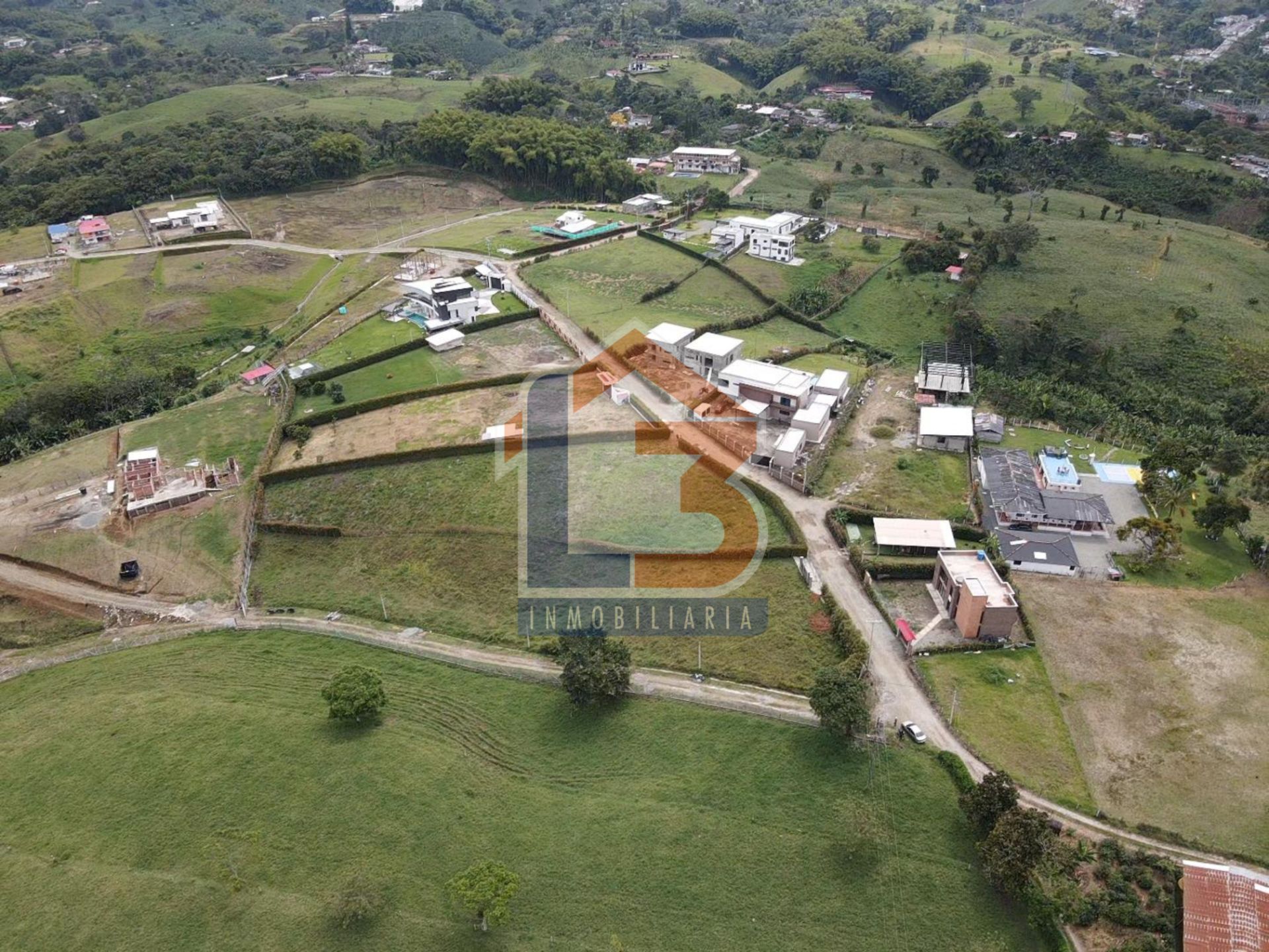 SE VENDE LOTE EN HOJAS ANCHAS  (17).jpg