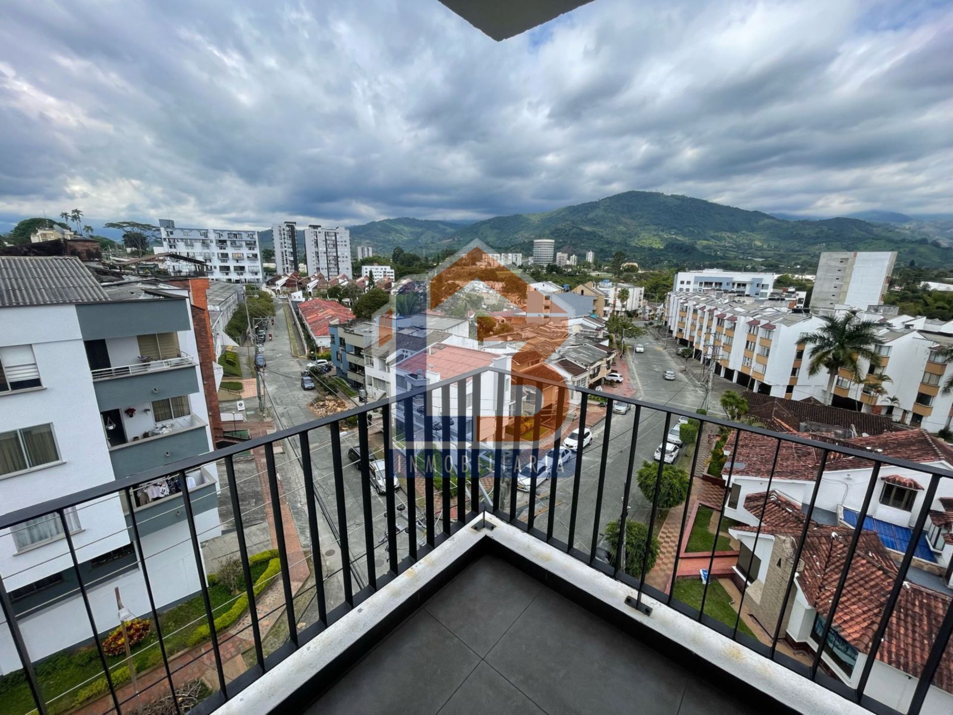 SE VENDE APTO  EN EL SECTOR LA CASTELLANA 15..jpg