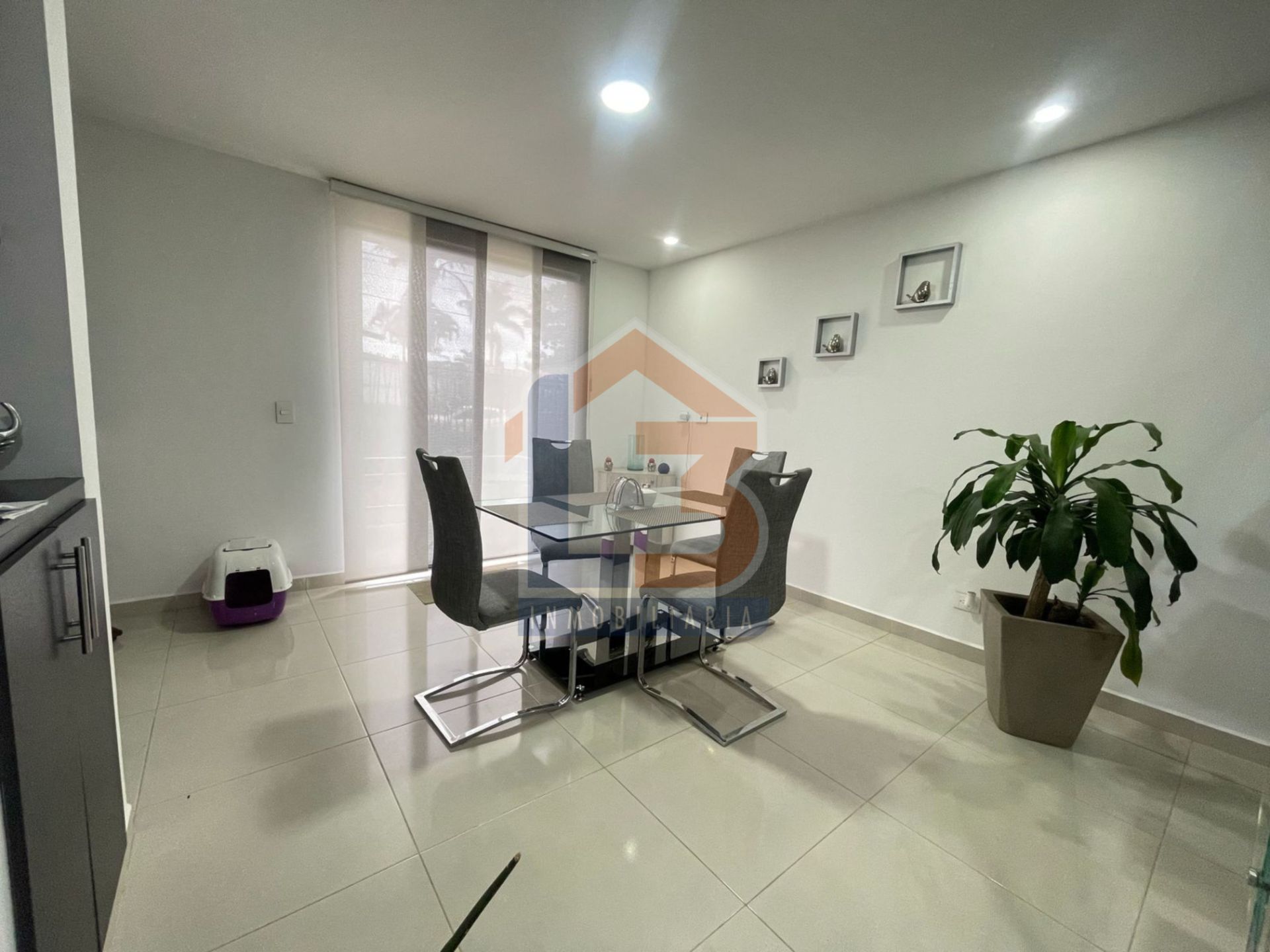 SE VENDE CASA AL NORTE  4..jpg