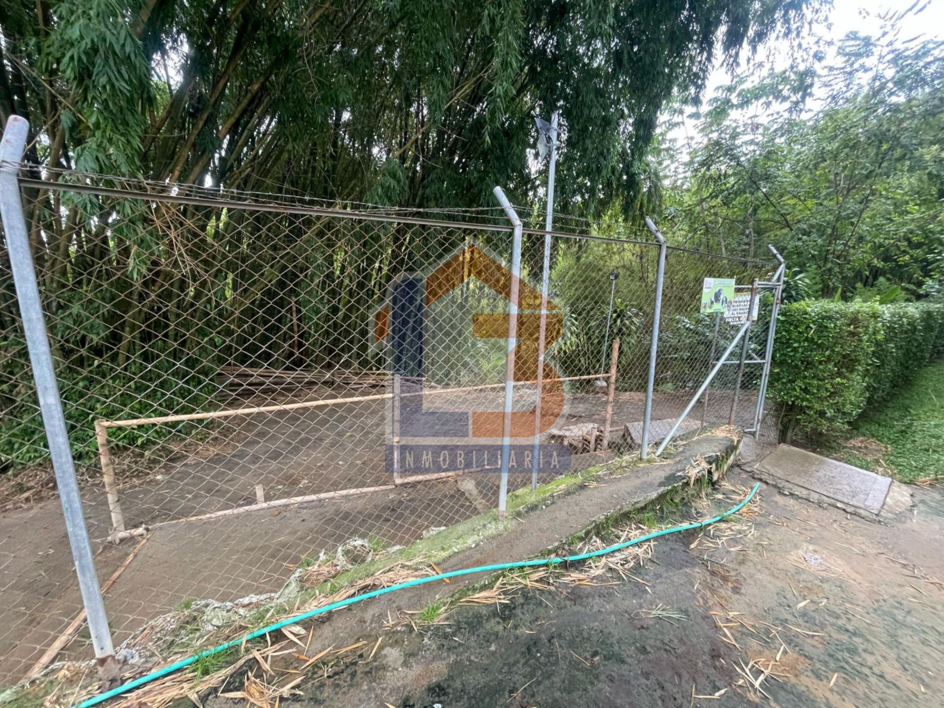 SE VENDE APTO SECTOR LA PAVONA 31..jpg