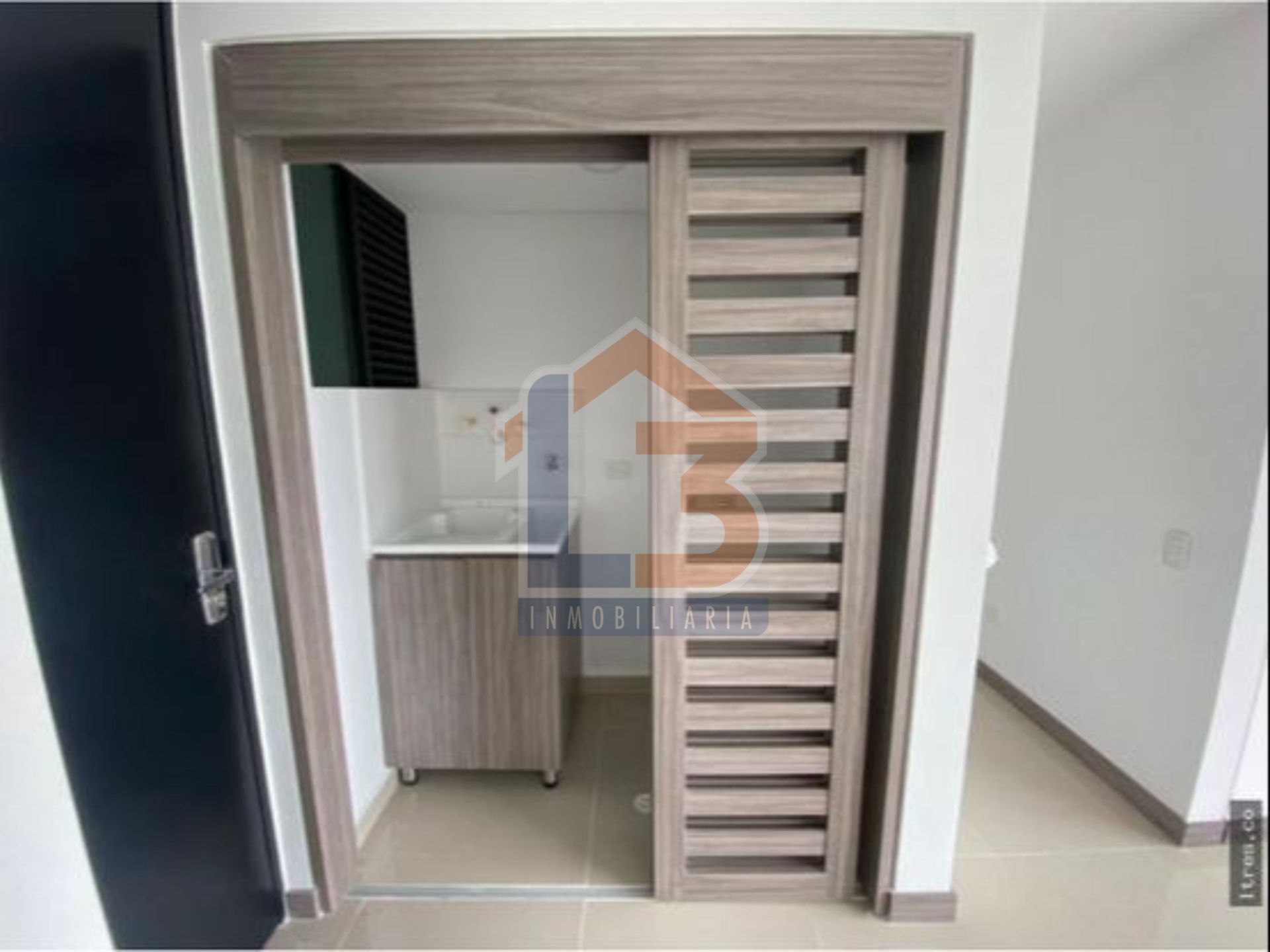 SE VENDE APTO AV. CENTENARIO 7..jpg