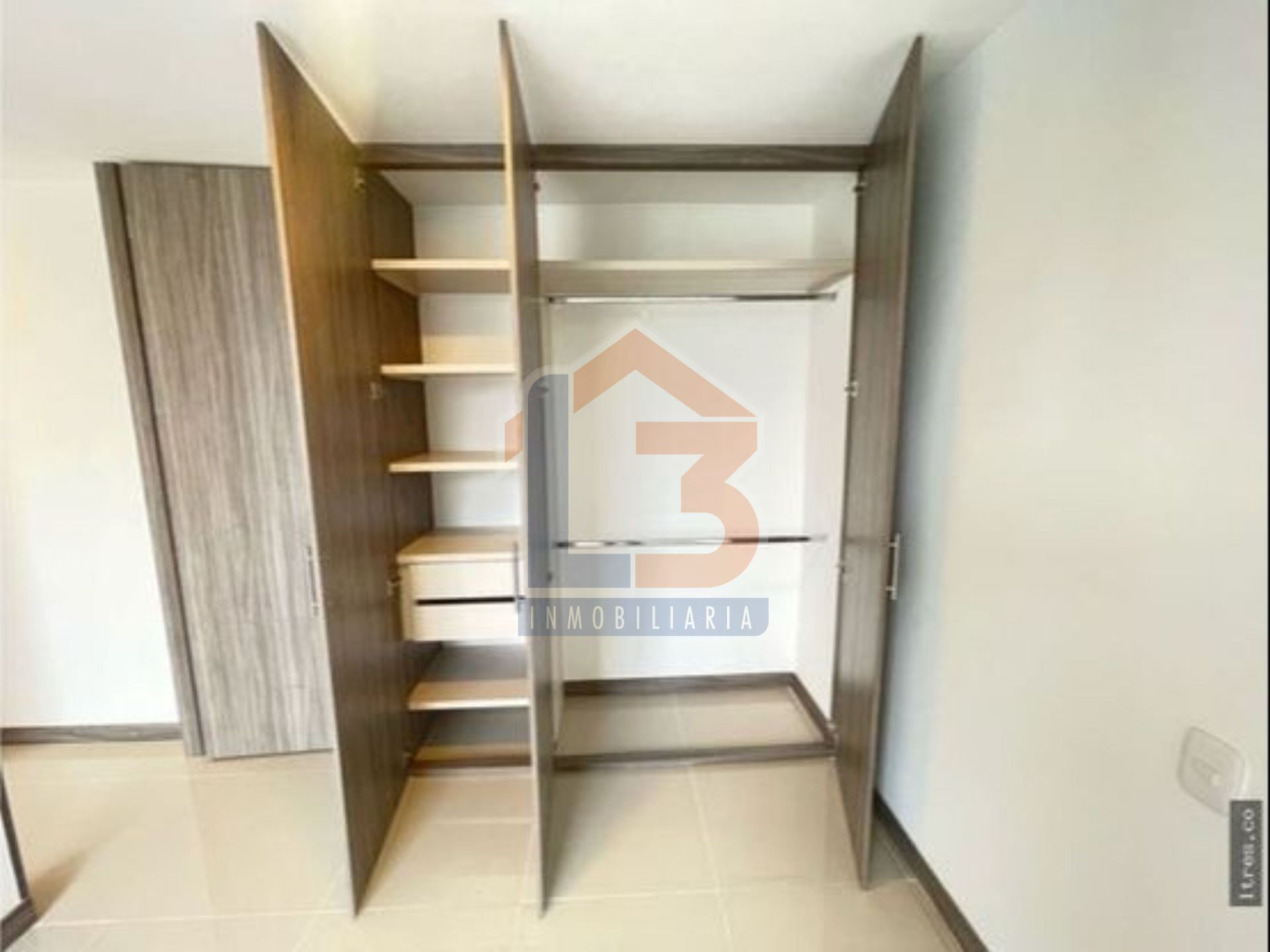 SE VENDE APTO AV. CENTENARIO 10..jpg