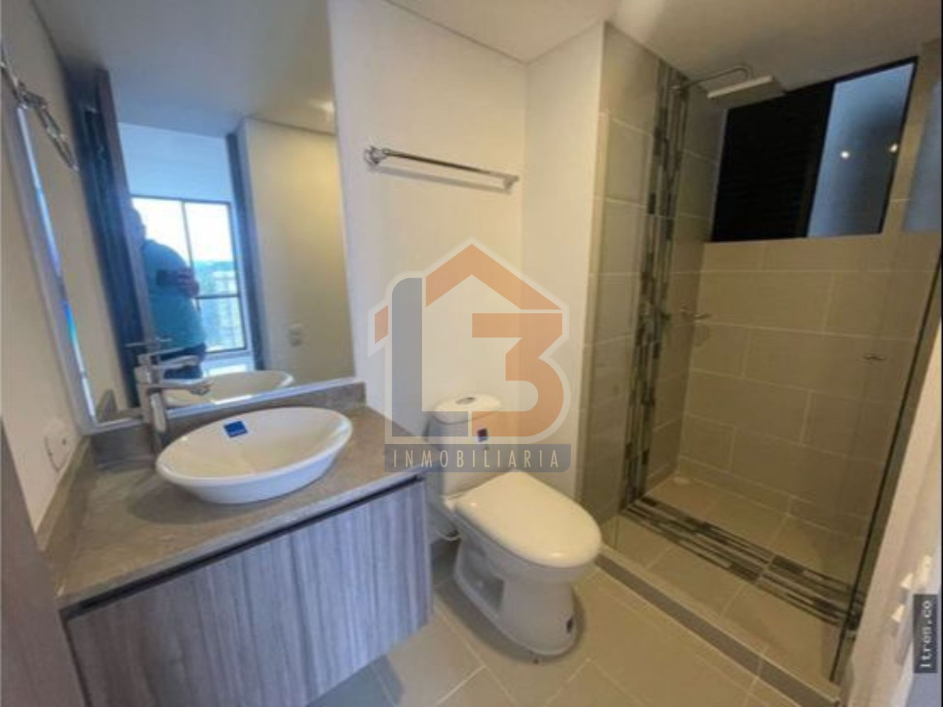 SE VENDE APTO AV. CENTENARIO 16..jpg