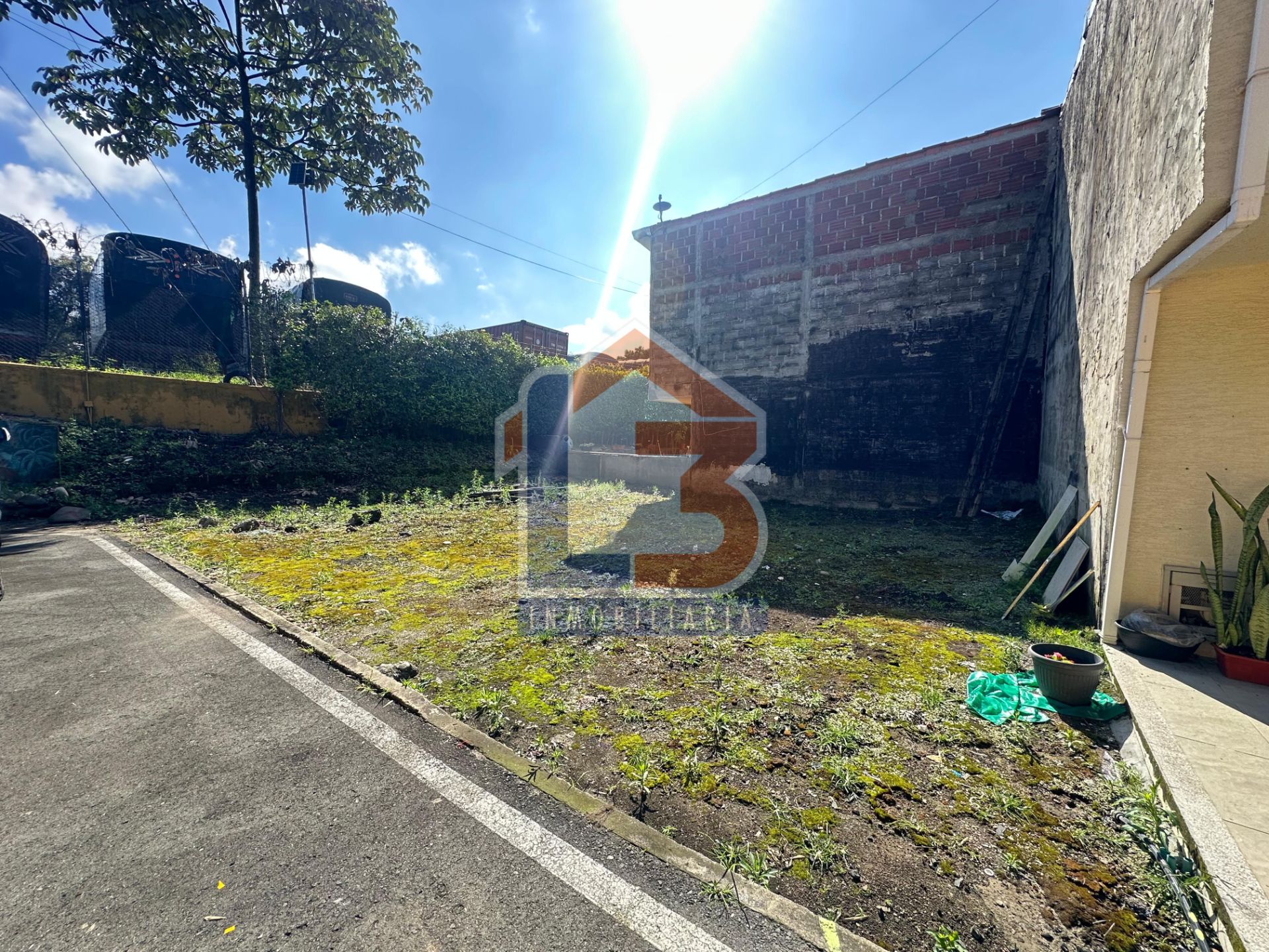 SE VENDE LOTE AL SUR  4..jpg
