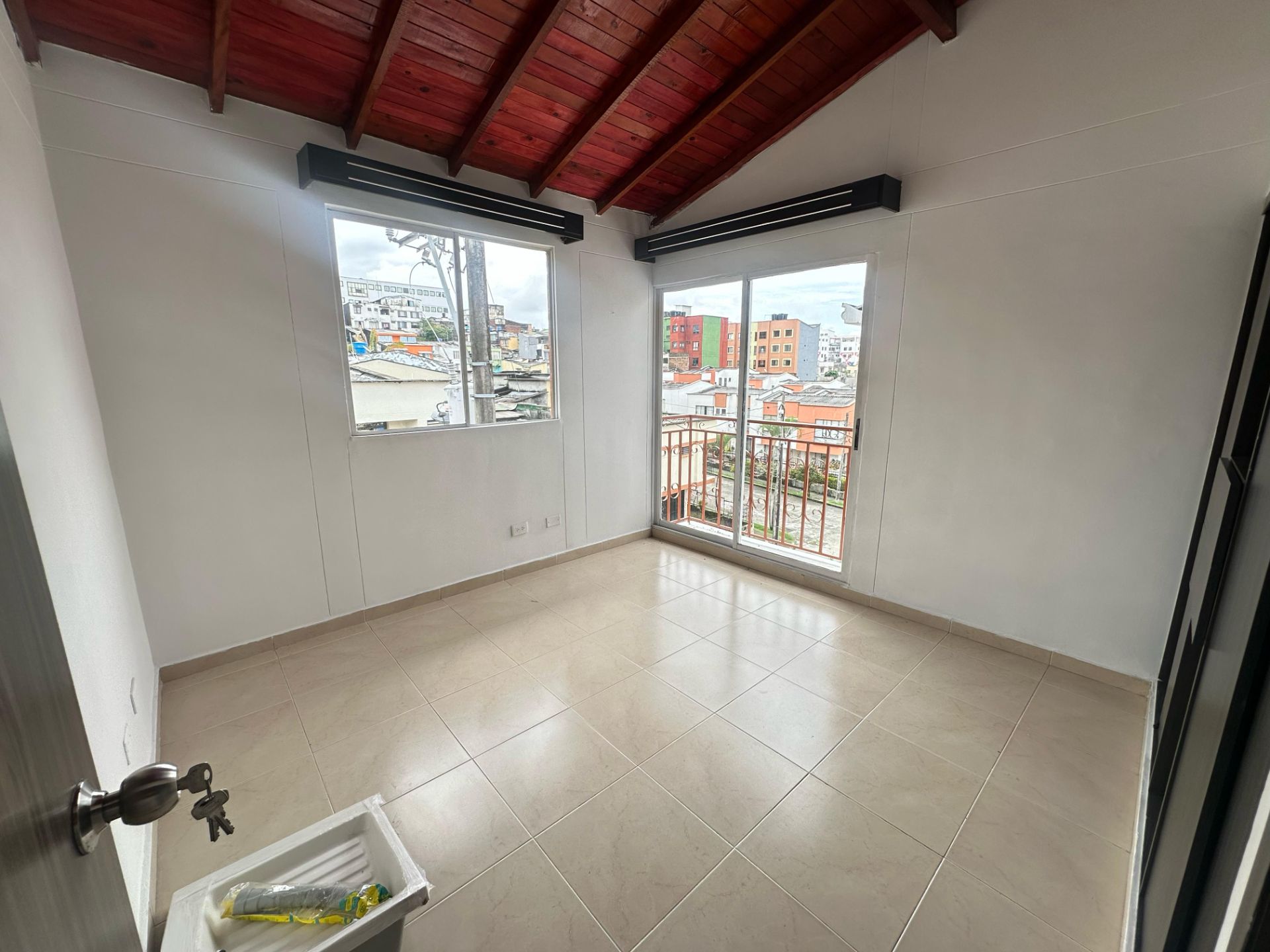 SE VENDE APARTAMENTO CONJUNTO RESIDENCIAL LOS SAUCES  (11).jpg