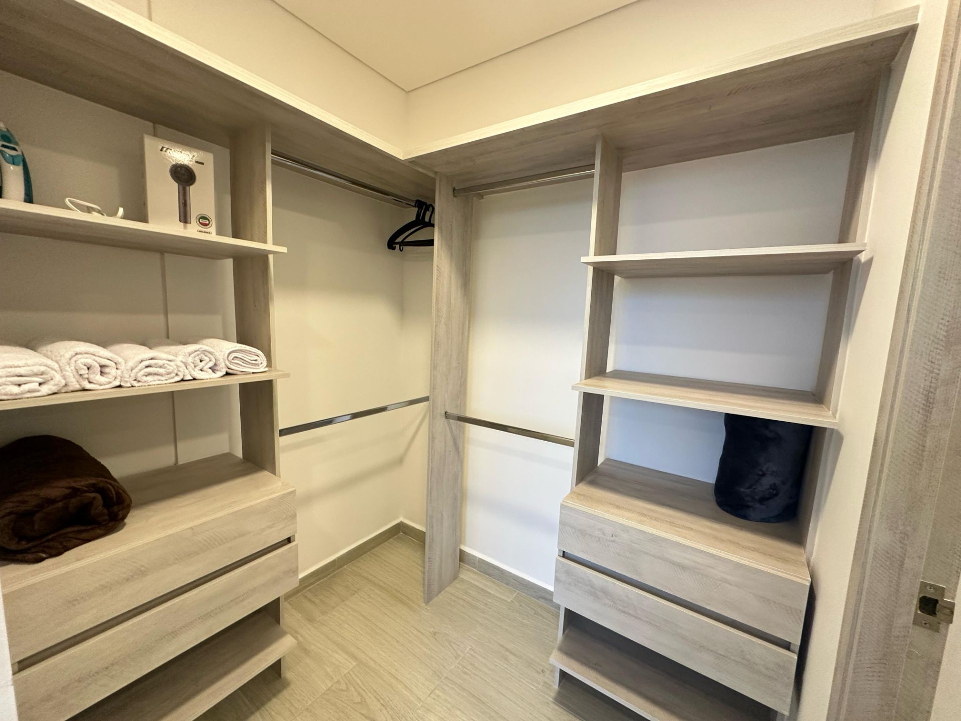 Hermoso apartaestudio amoblado en barrio laureles norte Armenia  (16).jpg