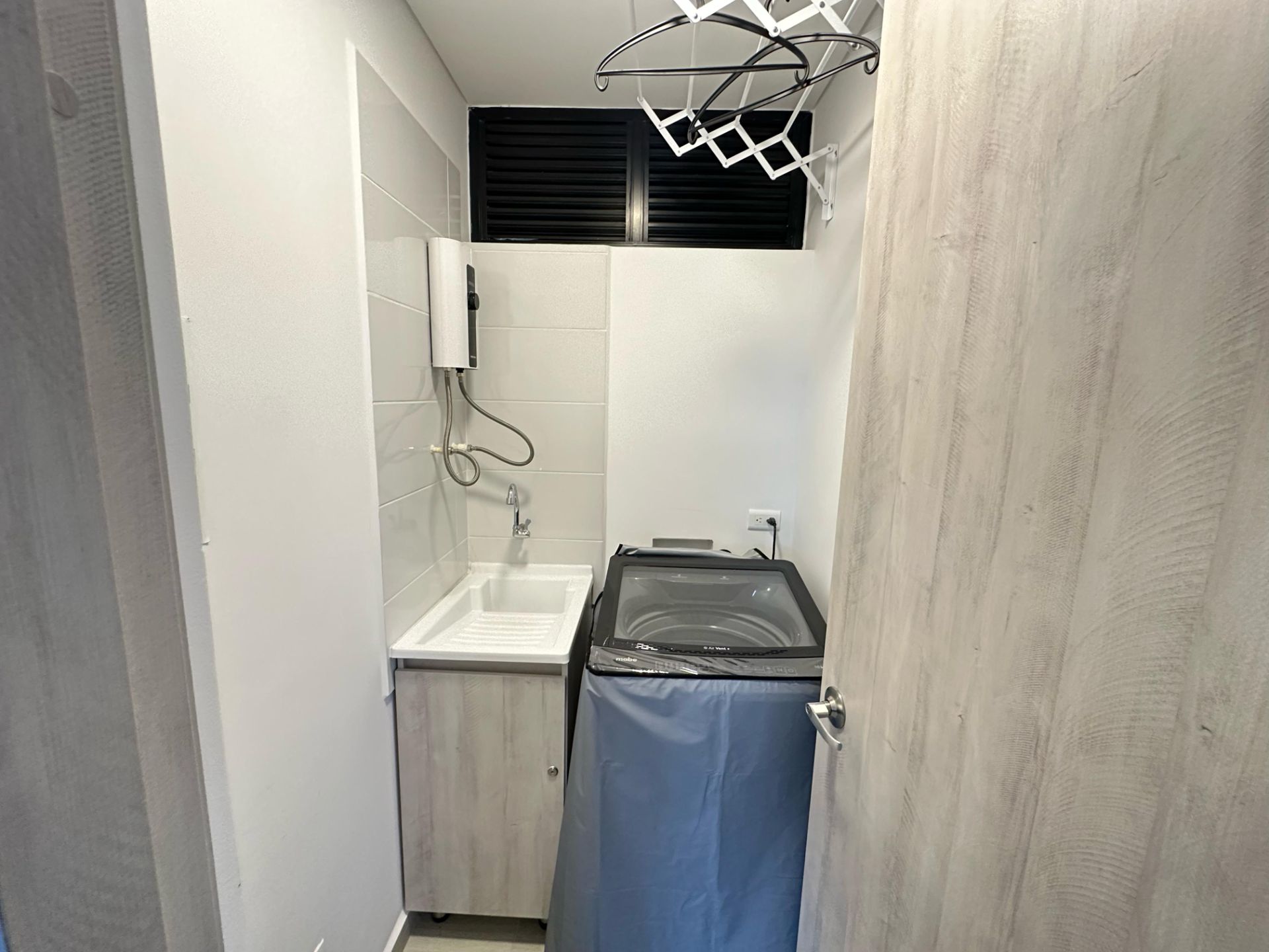 Hermoso apartaestudio amoblado en barrio laureles norte Armenia  (28).jpg