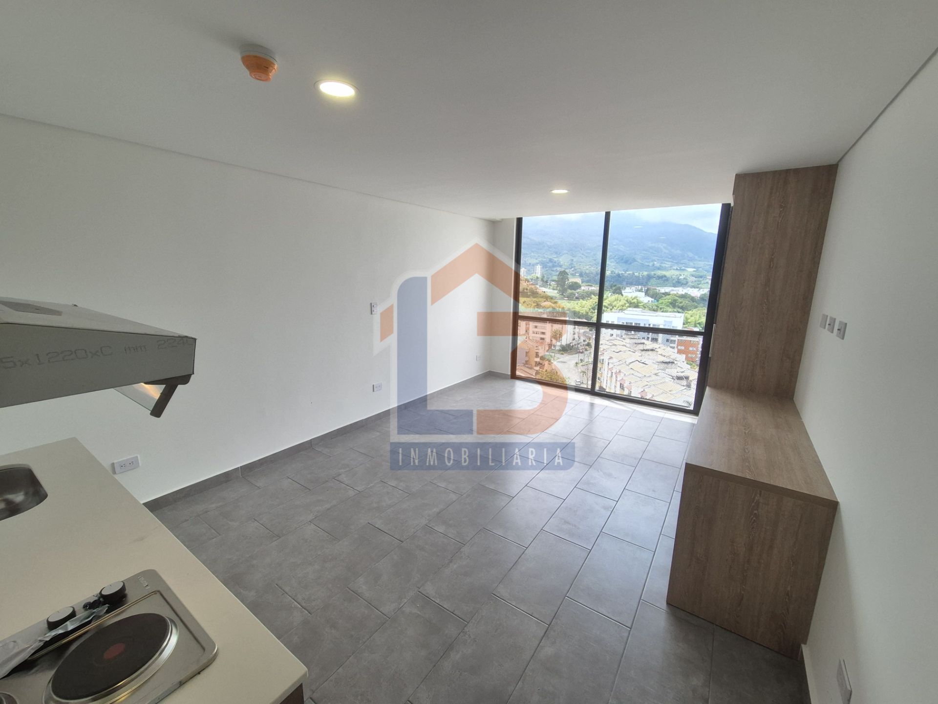 SE VENDE APARTAESTUDIO EN EL NORTE 2..jpg