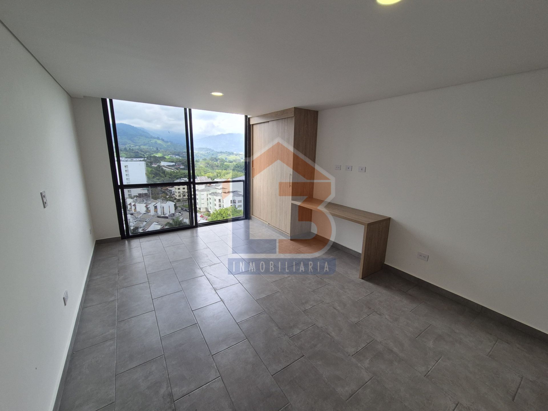 SE VENDE APARTAESTUDIO EN EL NORTE 4..jpg