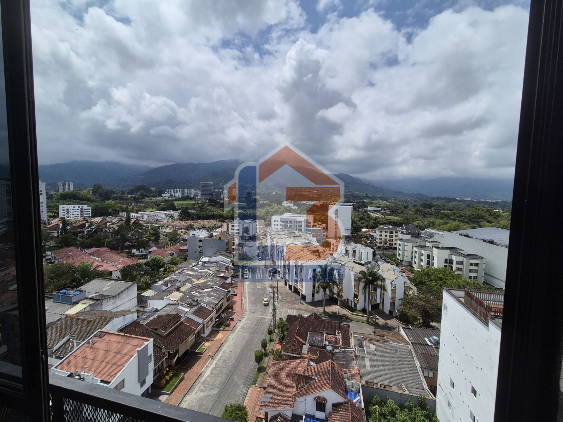 SE VENDE APARTAESTUDIO EN EL NORTE 6..jpg