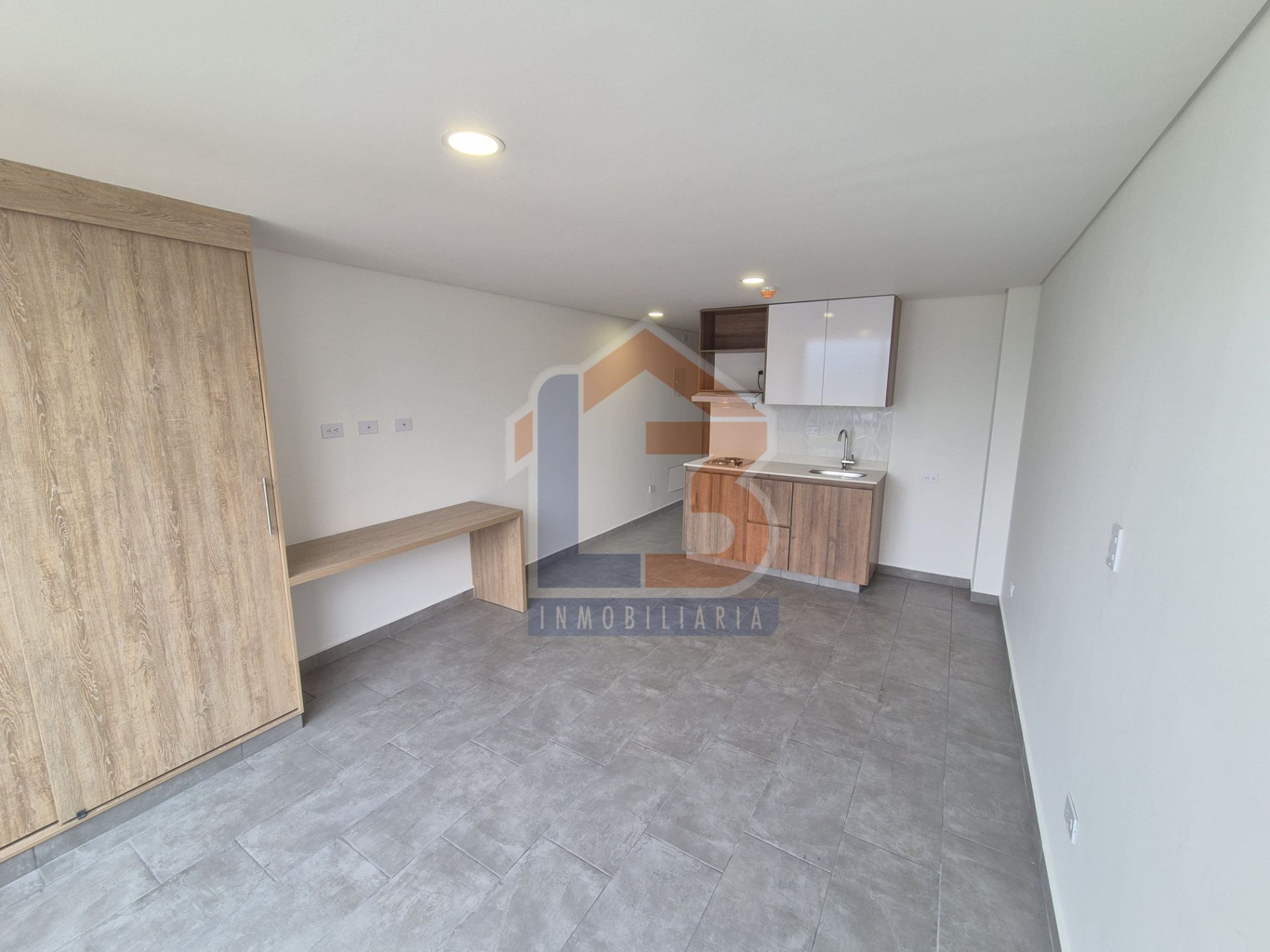 SE VENDE APARTAESTUDIO EN EL NORTE 10..jpg