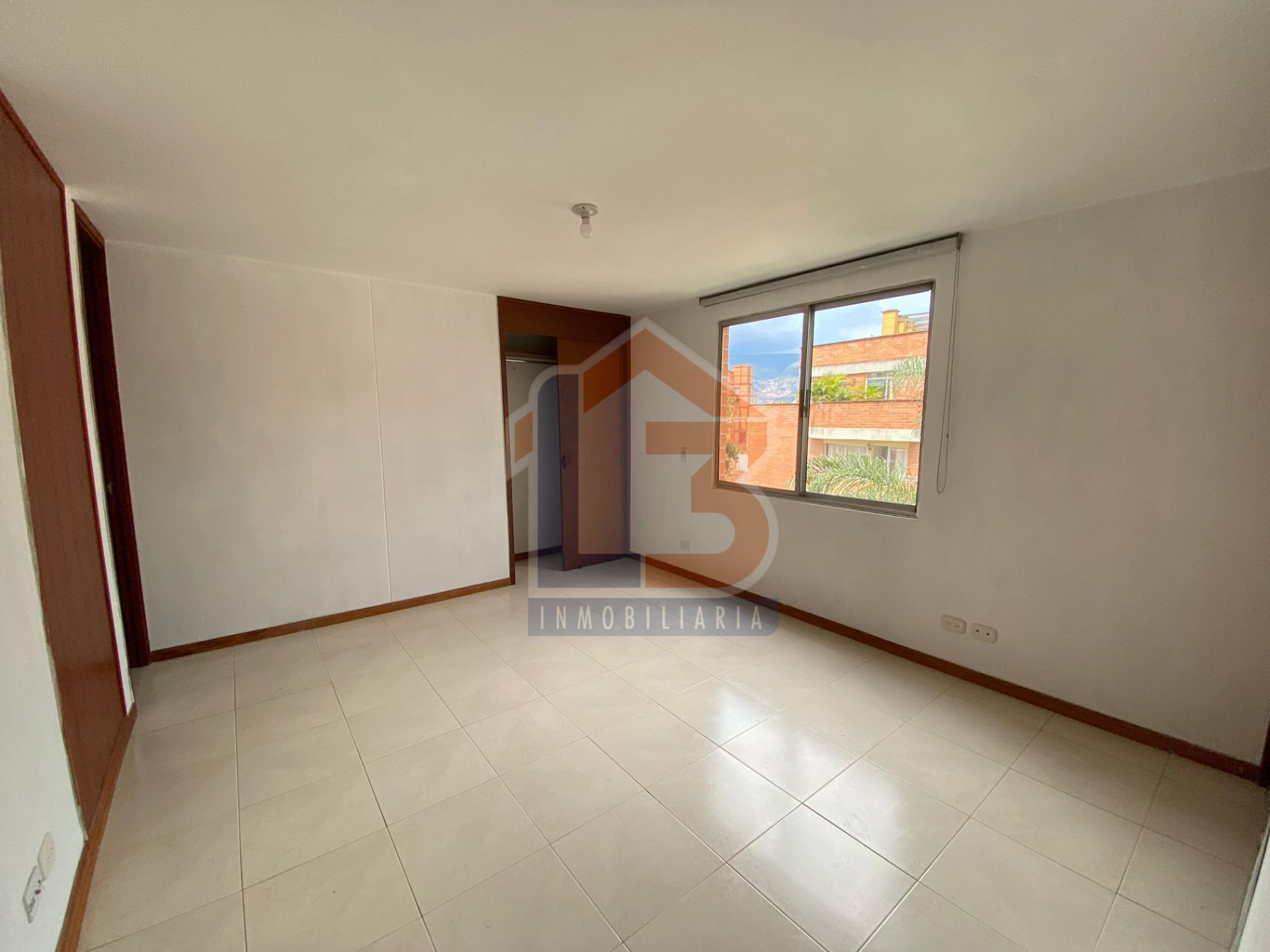 SE VENDE APARTAMENTO EN MEDELLÍN  15..jpg