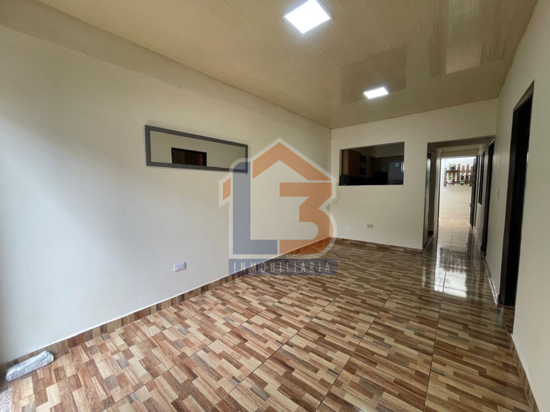 SE VENDE CASA EN EL BARRIO LA GRECIA  6..jpg