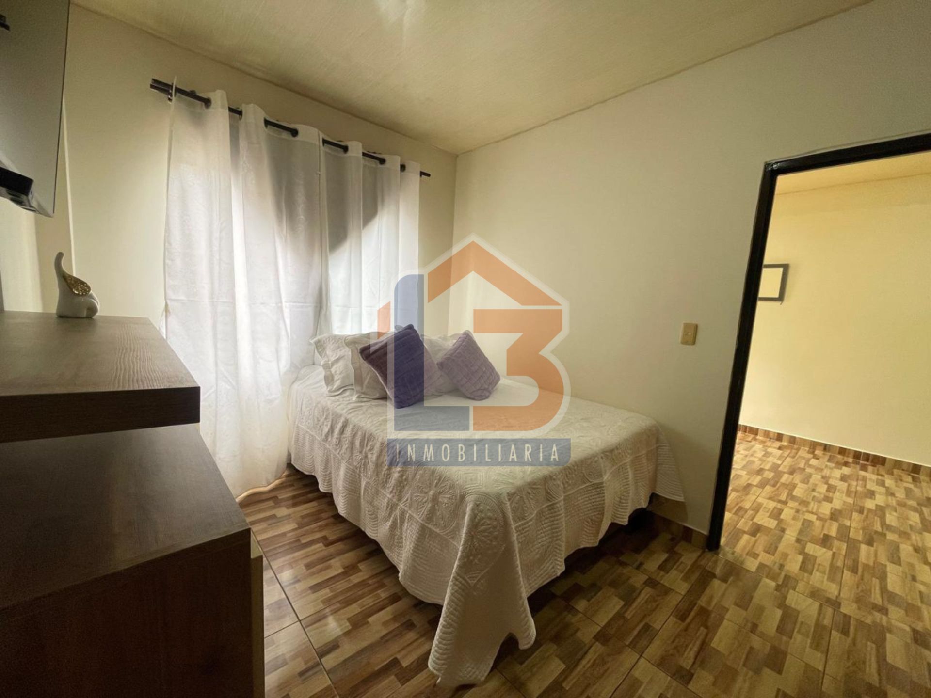 SE VENDE CASA EN EL BARRIO LA GRECIA  16..jpg
