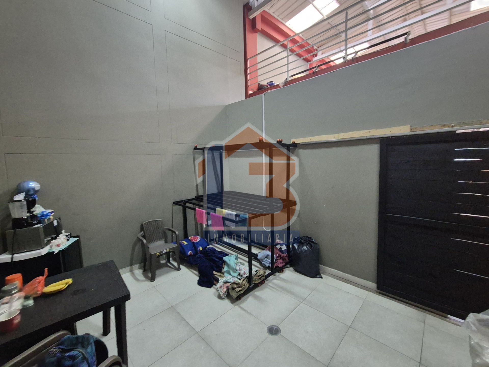 SE VENDE LOCAL COMERCIAL EN EL CENTRO 16..jpg