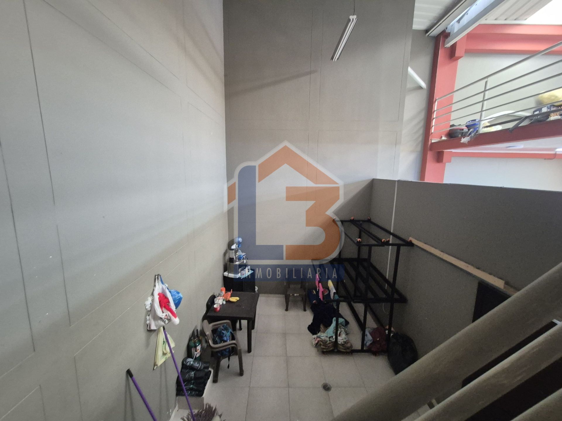 SE VENDE LOCAL COMERCIAL EN EL CENTRO 18..jpg