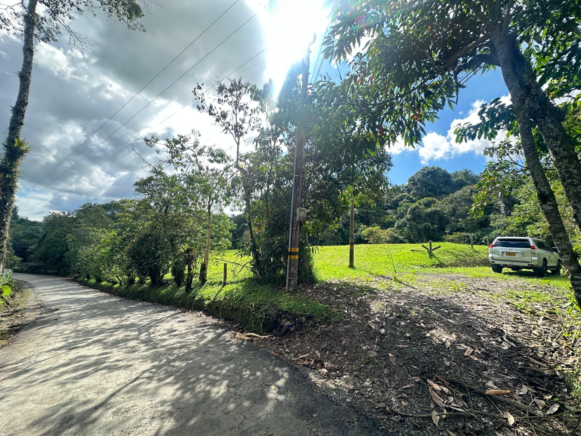 SE VENDE LOTE VÍA CIRCASIA 1..jpg