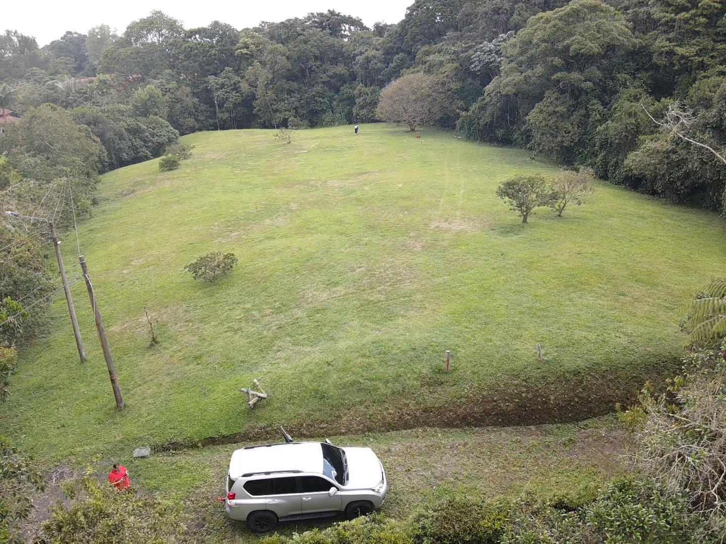 SE VENDE LOTE VÍA CIRCASIA 11..jpg