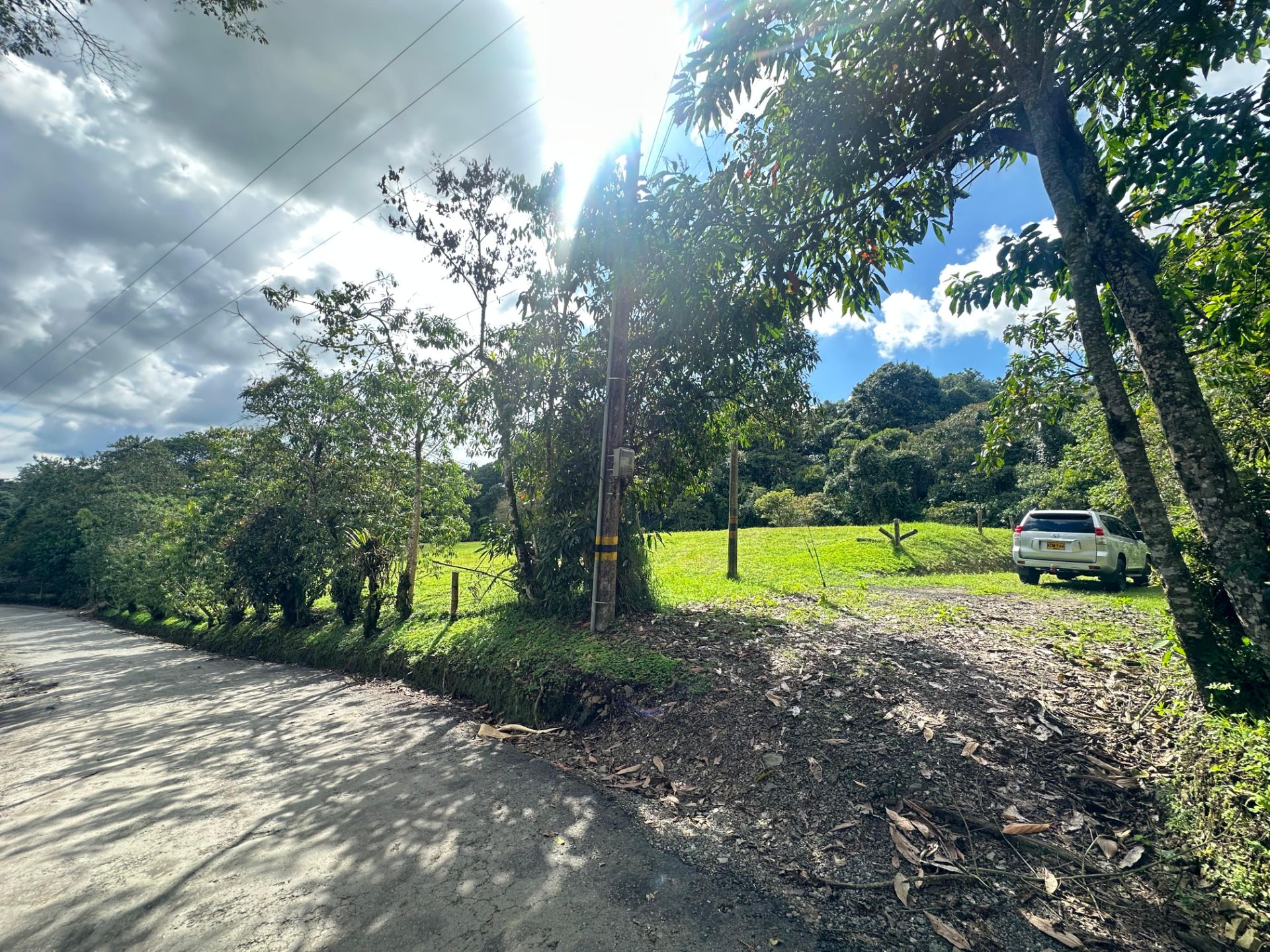 SE VENDE LOTE VÍA CIRCASIA 18..jpg