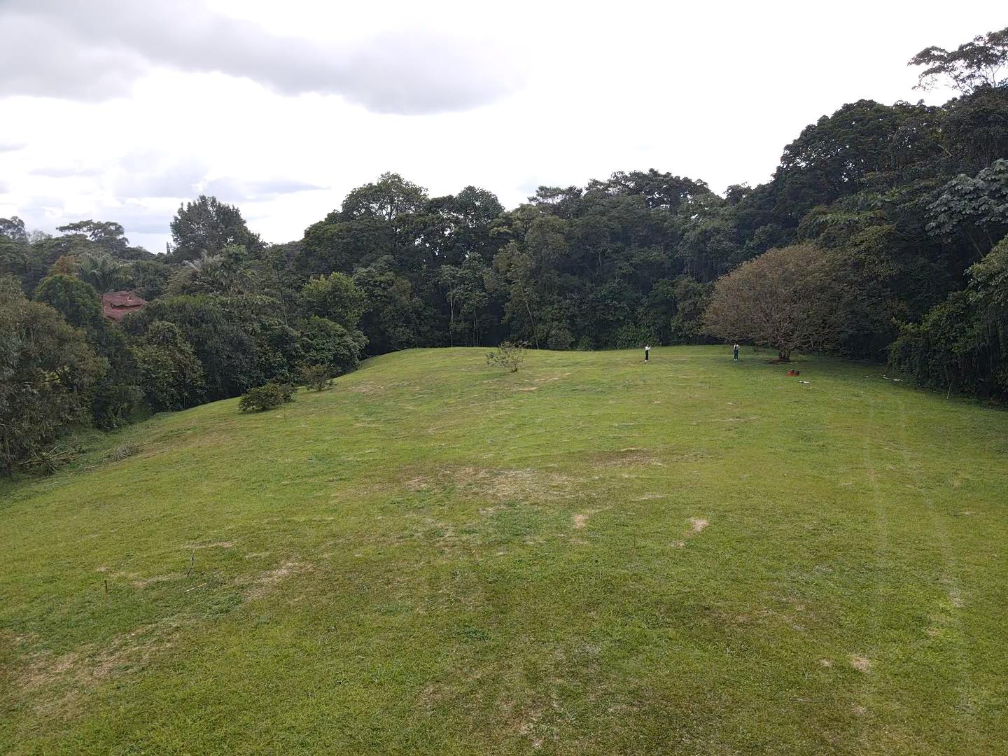 SE VENDE LOTE VÍA CIRCASIA 20..jpg