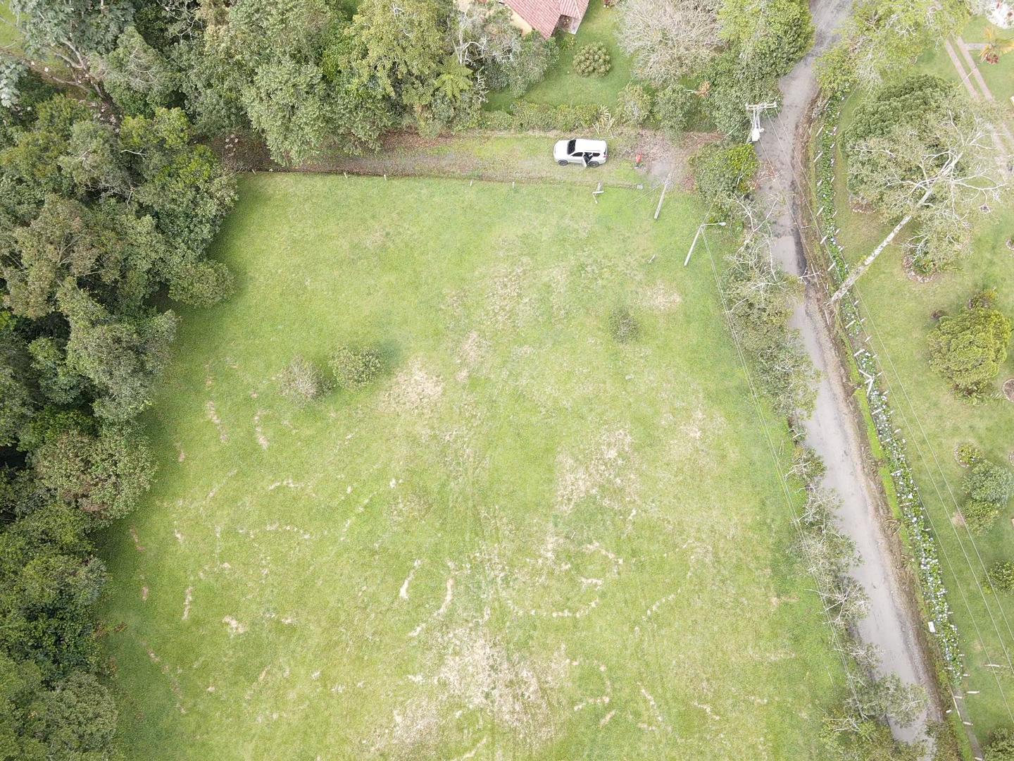 SE VENDE LOTE VÍA CIRCASIA 23..jpg