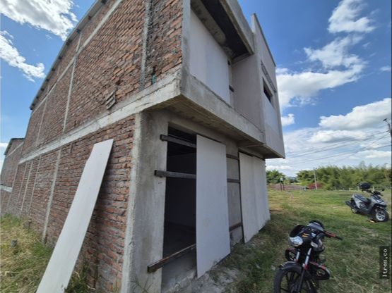 SE VENDE CASA VIA LA TEBAIDA 18..jpeg